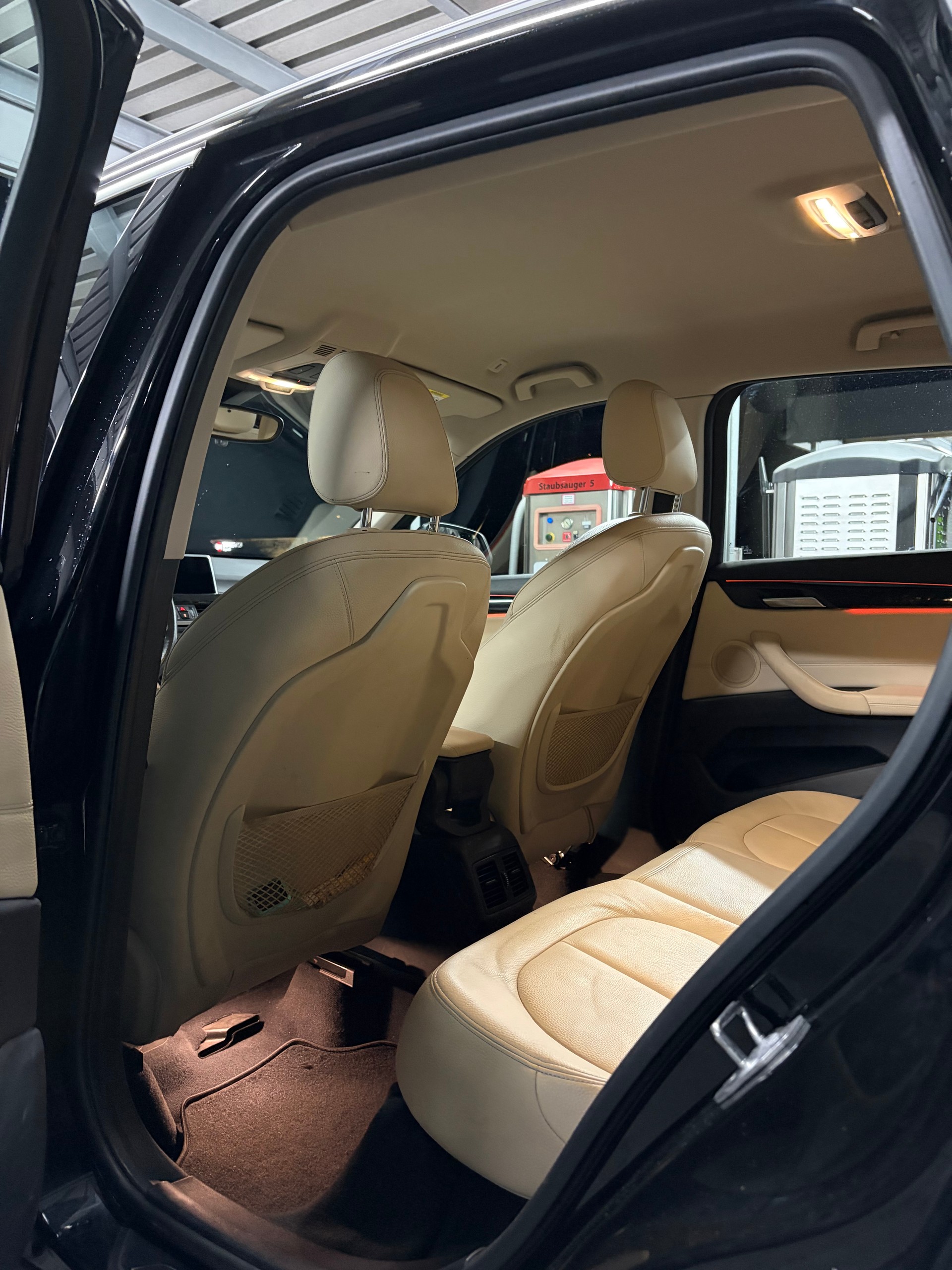 BMW 20d xDrive-image-4