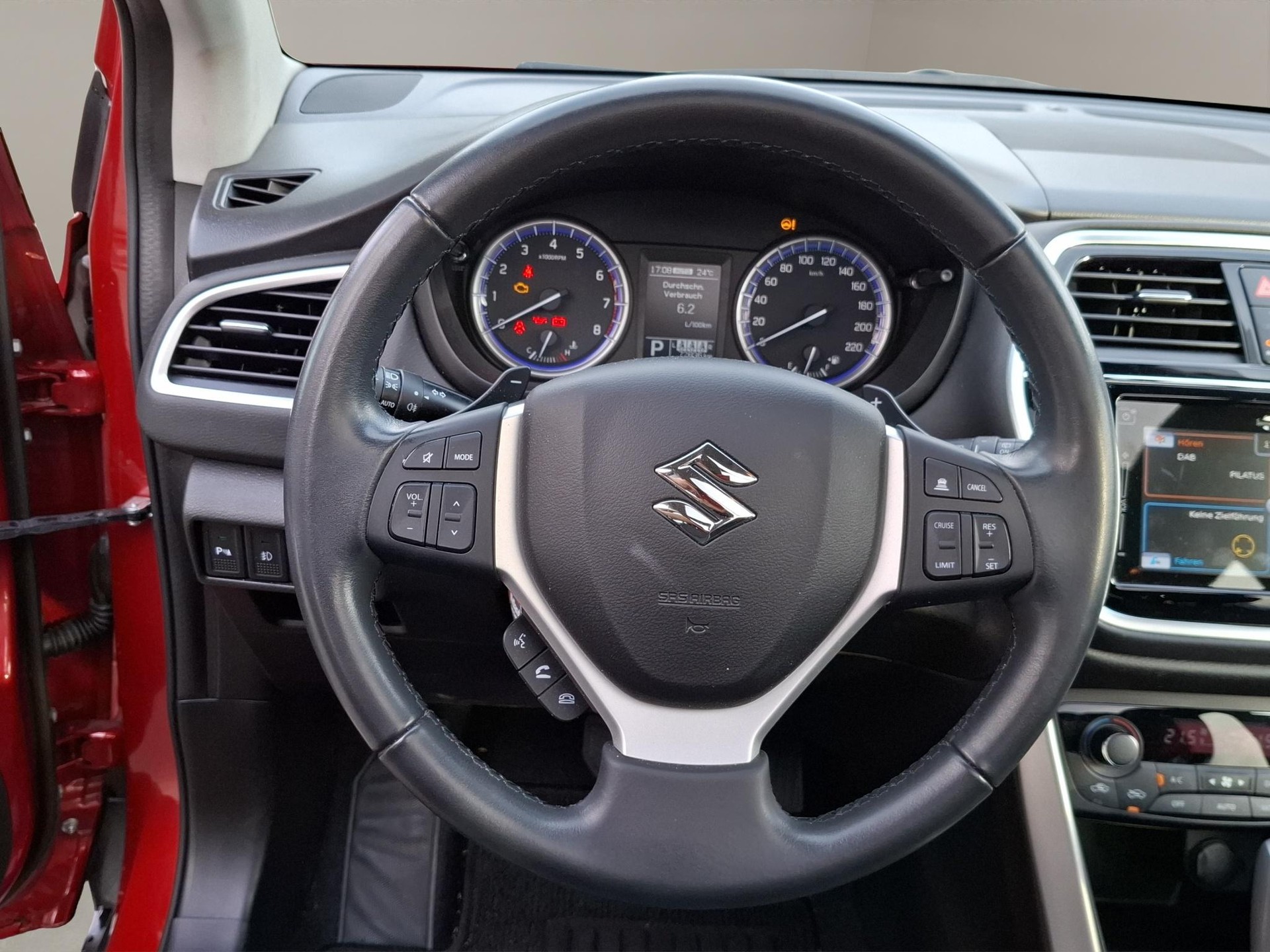 SUZUKI SX4 S-Cross 1.4 T Compact Top Hybrid 4x4-image-6