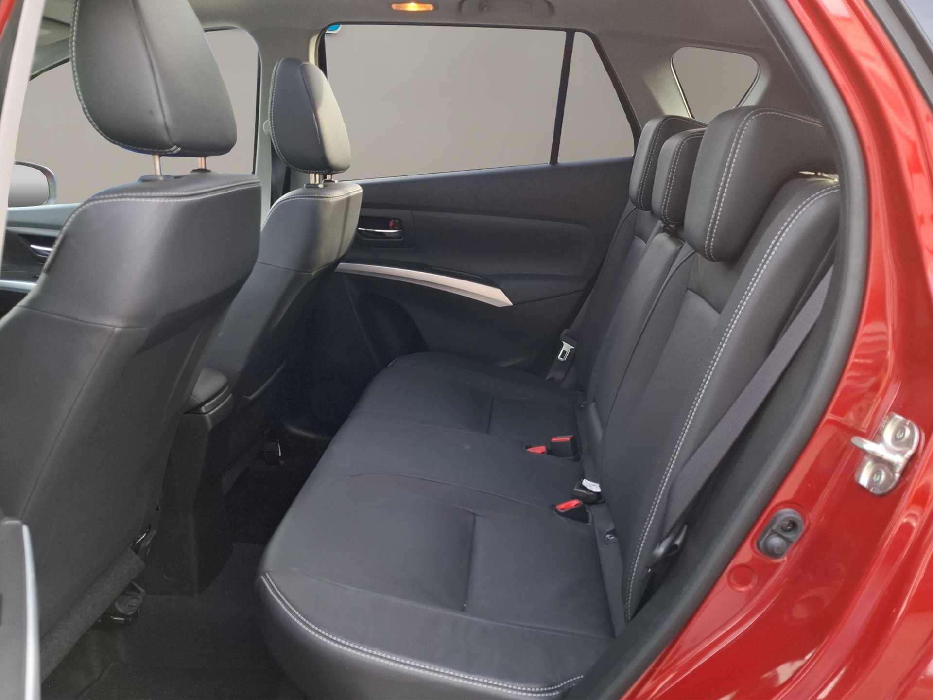 SUZUKI SX4 S-Cross 1.4 T Compact Top Hybrid 4x4-image-10