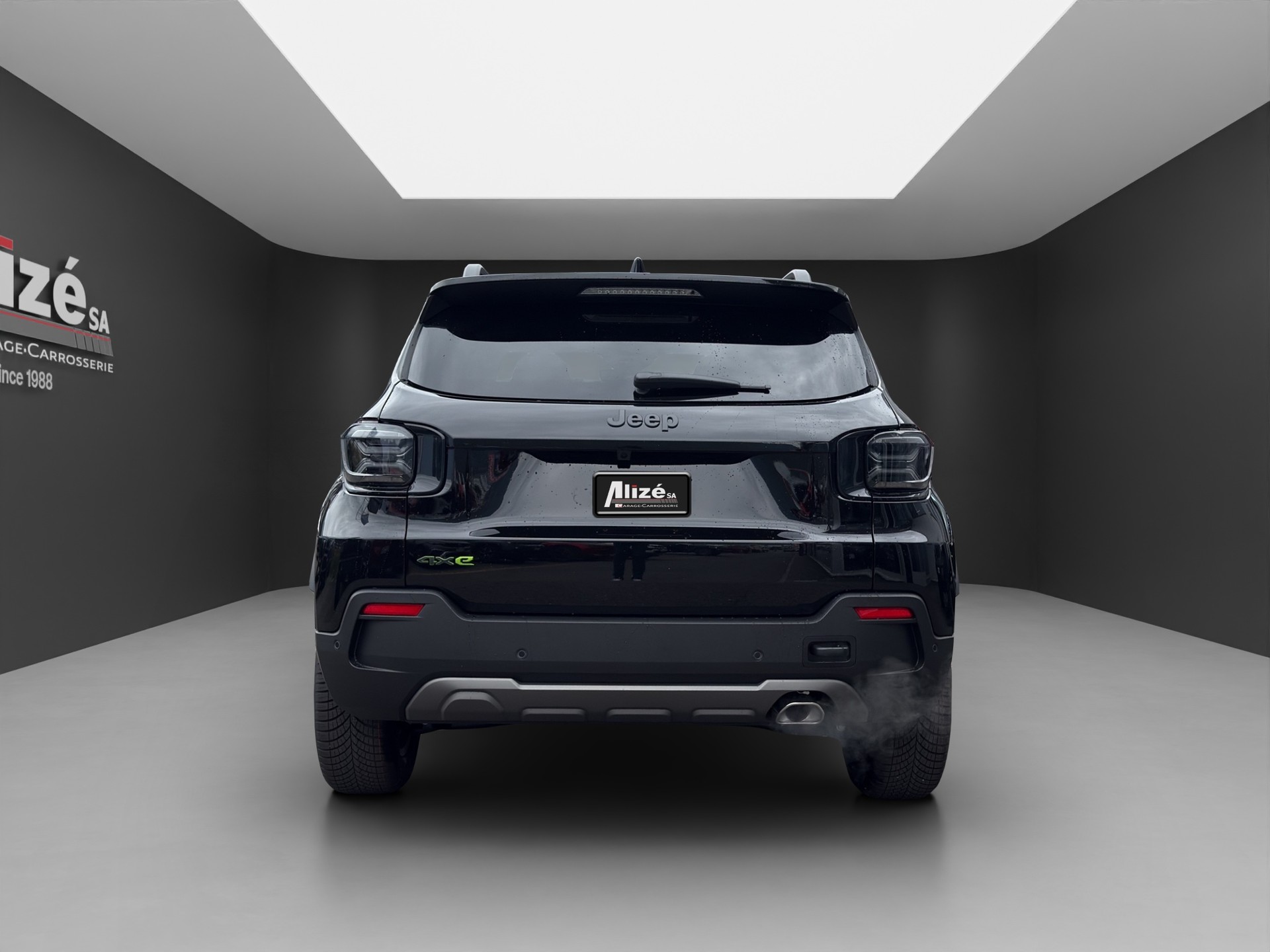 JEEP Avenger 1.2 Turbo MHEV Overland Leather 4xe-image-5