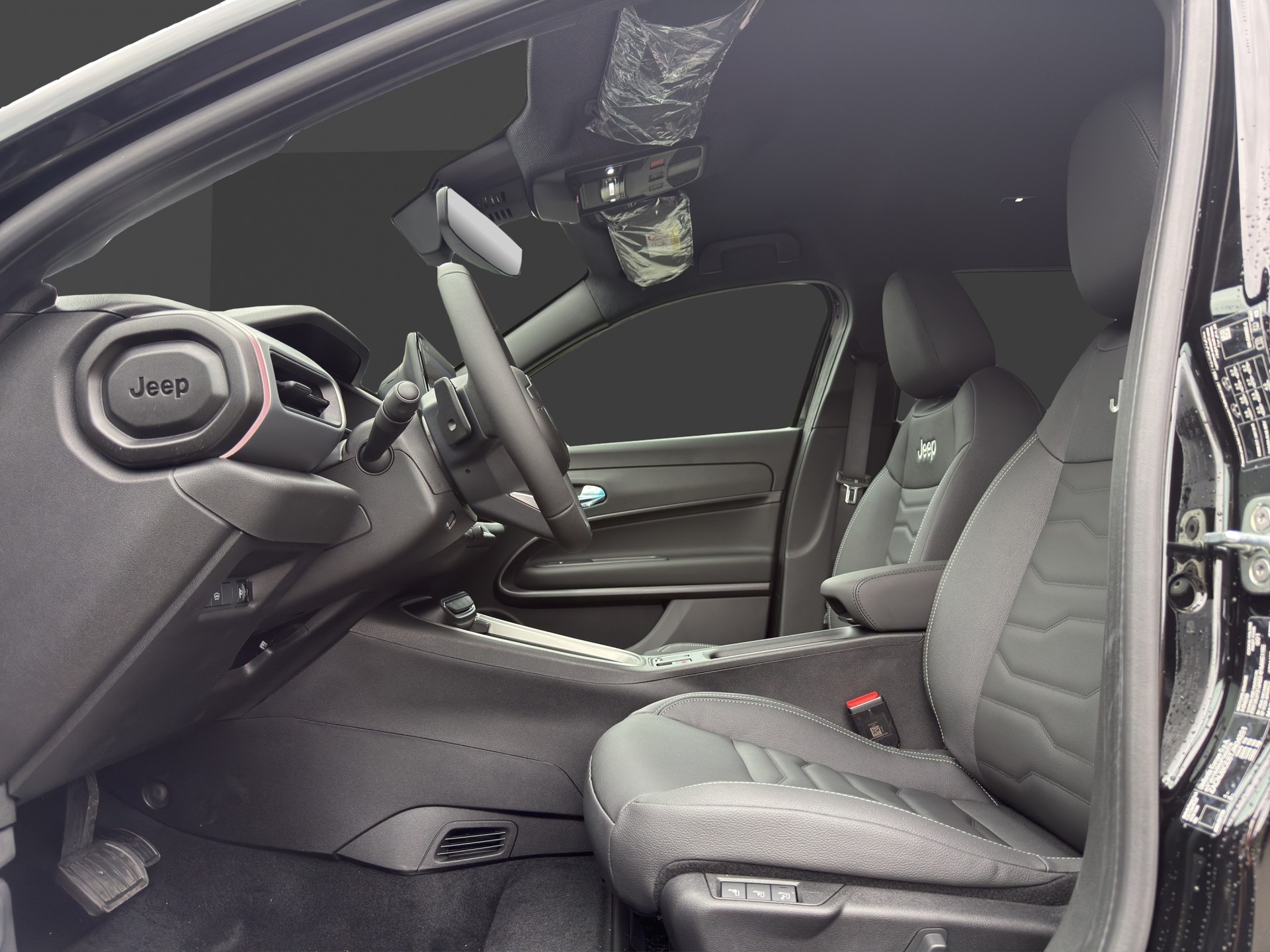 JEEP Avenger 1.2 Turbo MHEV Overland Leather 4xe-image-13