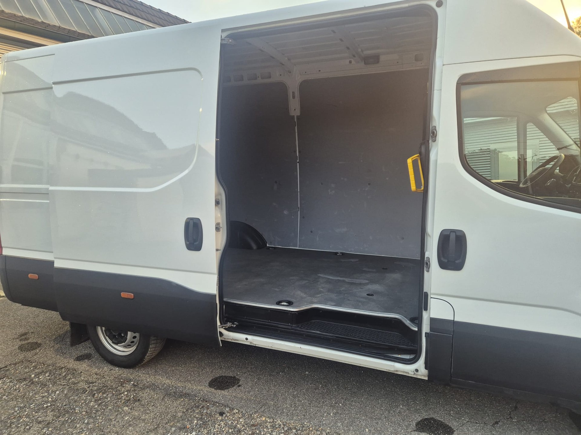 IVECO 2.3 HPI 156-image-2