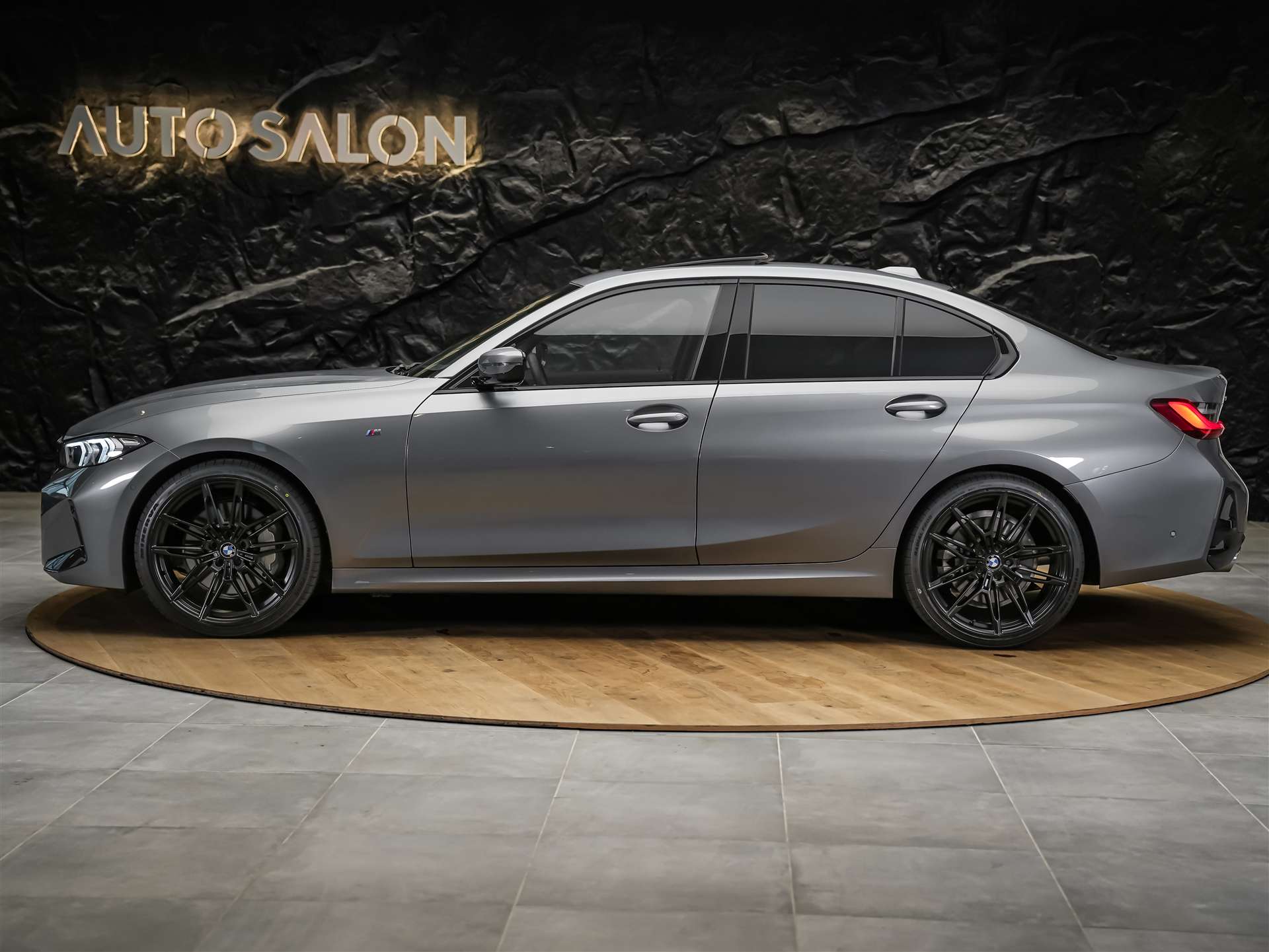 BMW 330d xDrive Steptronic M Sport Pro *Facelift*Werksgarantie*Panorama*Head-Up*AHK*-image-2