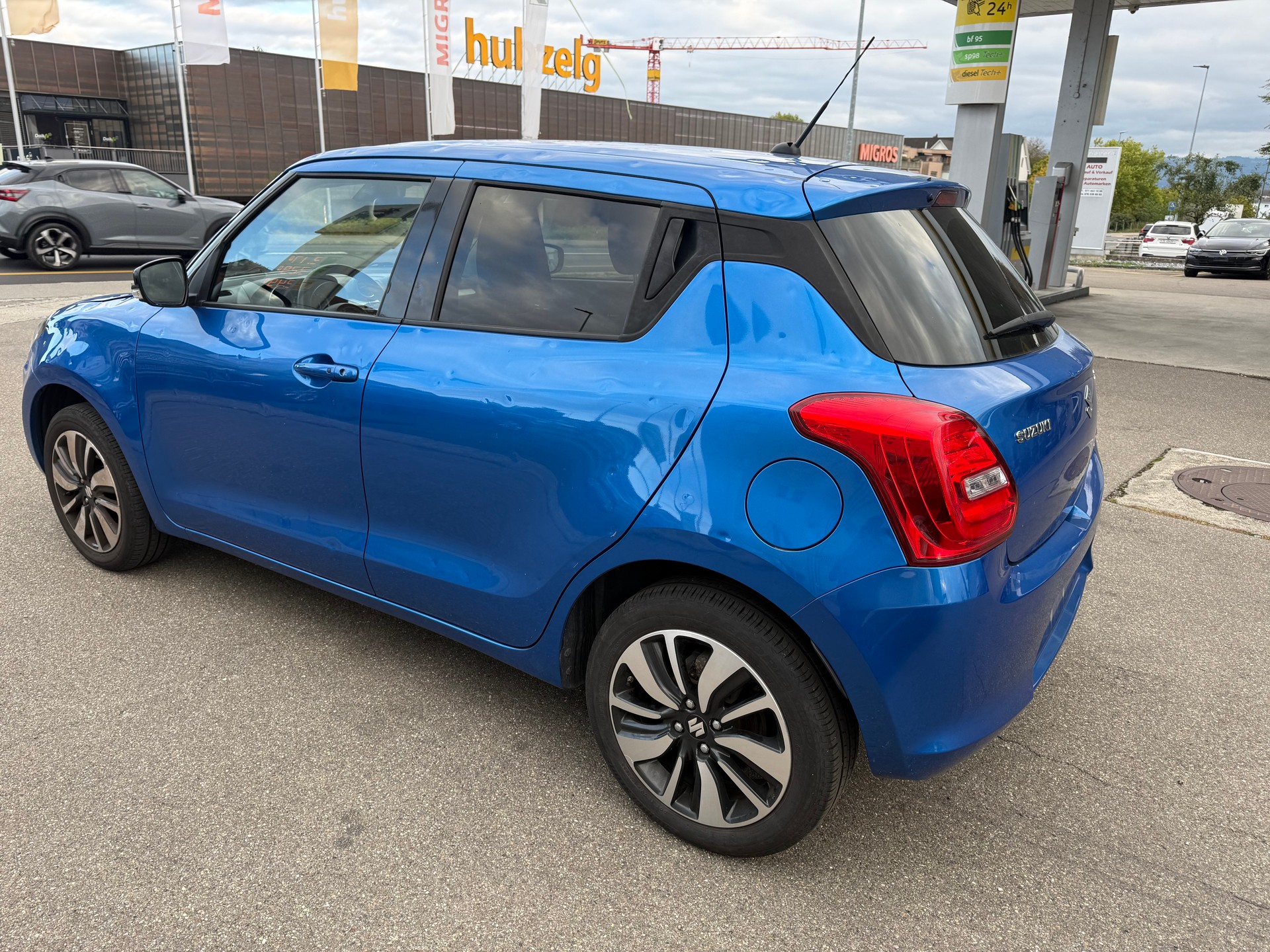 SUZUKI Swift 1.2i 16V SHVS Compact Top Hybrid Allgrip 4x4-image-4