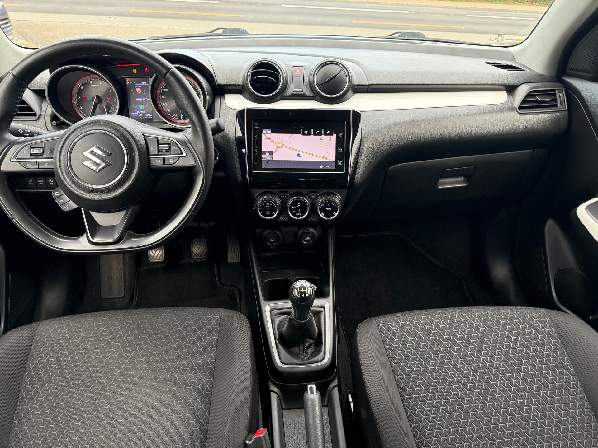 SUZUKI Swift 1.2i 16V SHVS Compact Top Hybrid Allgrip 4x4-image-6
