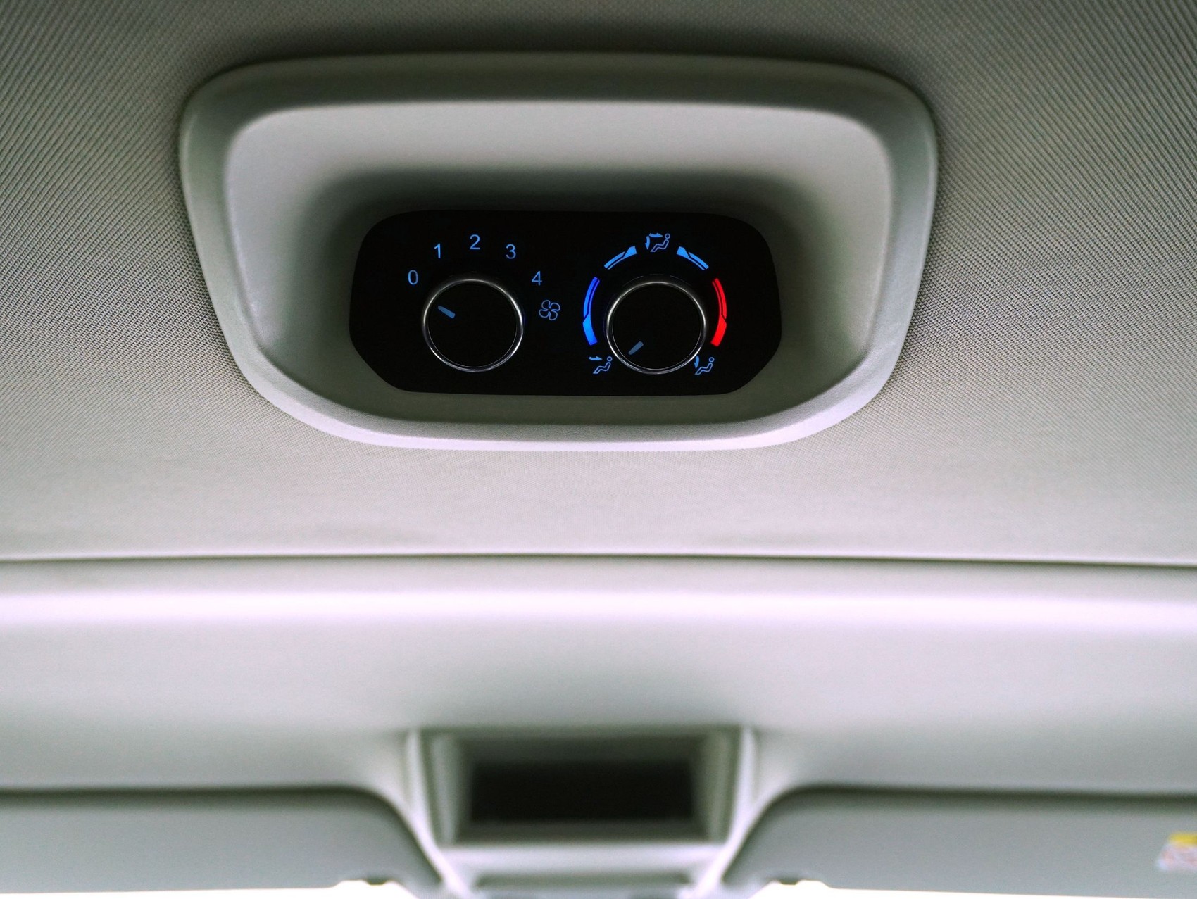 FORD Tourneo Custom Bus 310 L1 2.0 TDCi Titanium-image-12