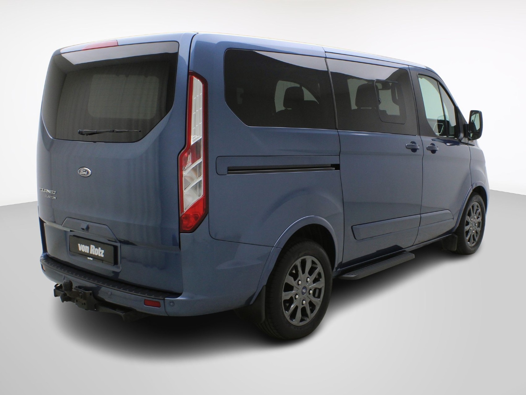 FORD Tourneo Custom Bus 310 L1 2.0 TDCi Titanium-image-4