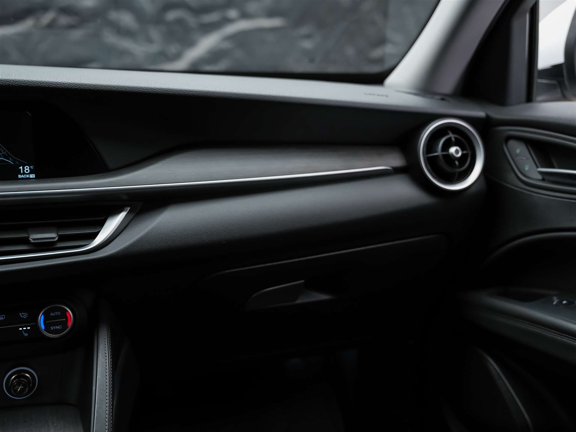 ALFA ROMEO Stelvio 2.0 Super Q4 Automatic *CH Fahrzeug*Lenkradheizung*-image-21