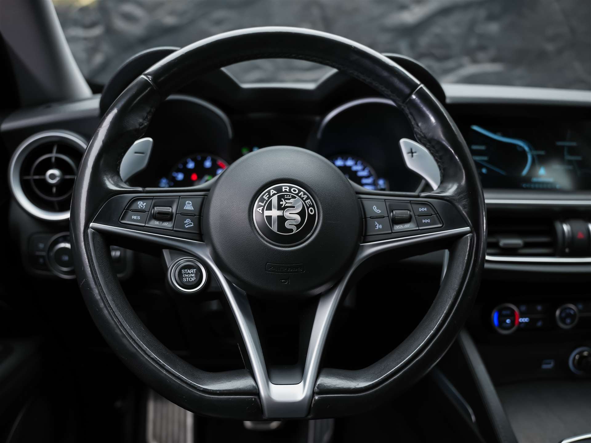 ALFA ROMEO Stelvio 2.0 Super Q4 Automatic *CH Fahrzeug*Lenkradheizung*-image-28