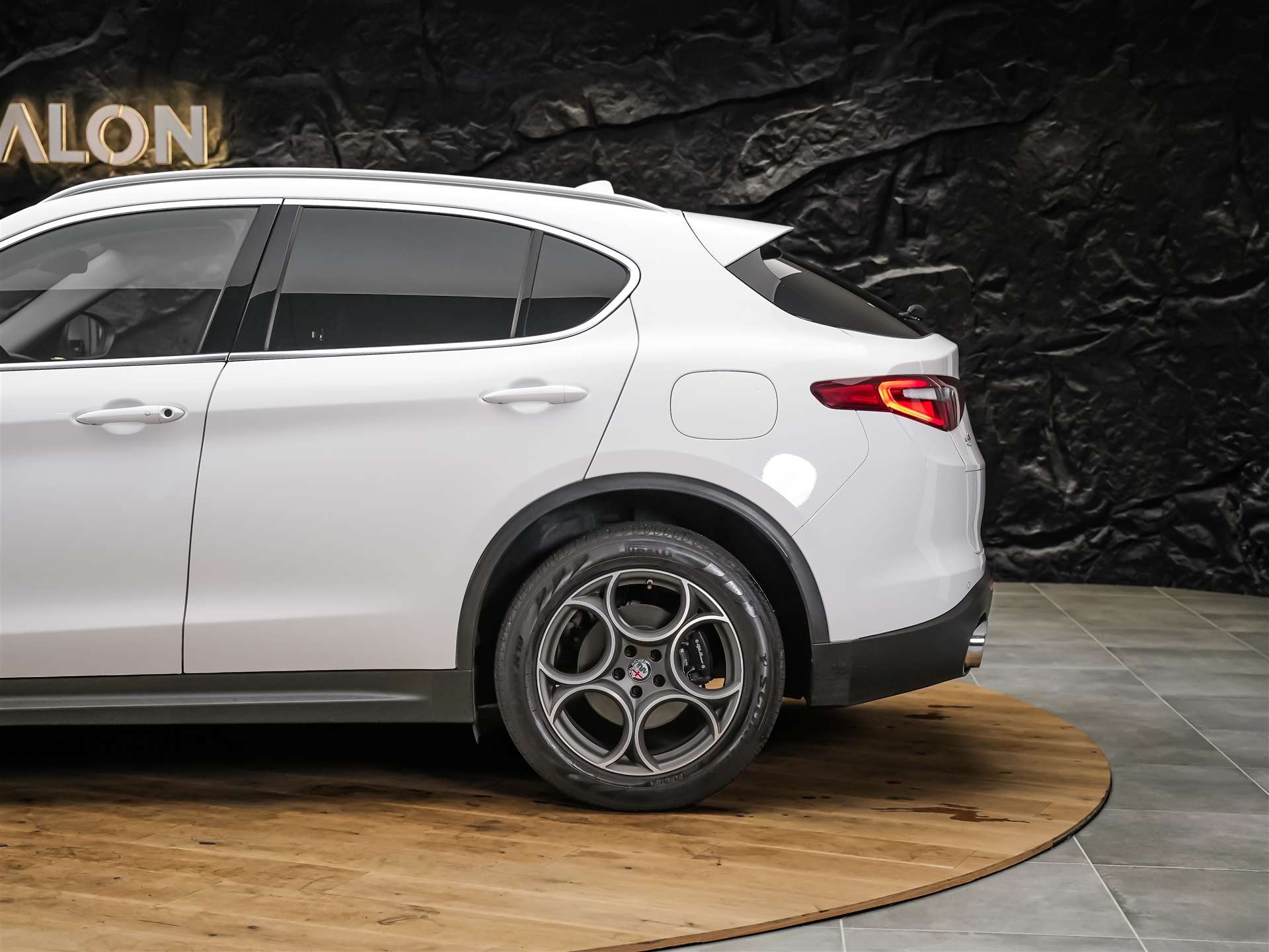 ALFA ROMEO Stelvio 2.0 Super Q4 Automatic *CH Fahrzeug*Lenkradheizung*-image-18