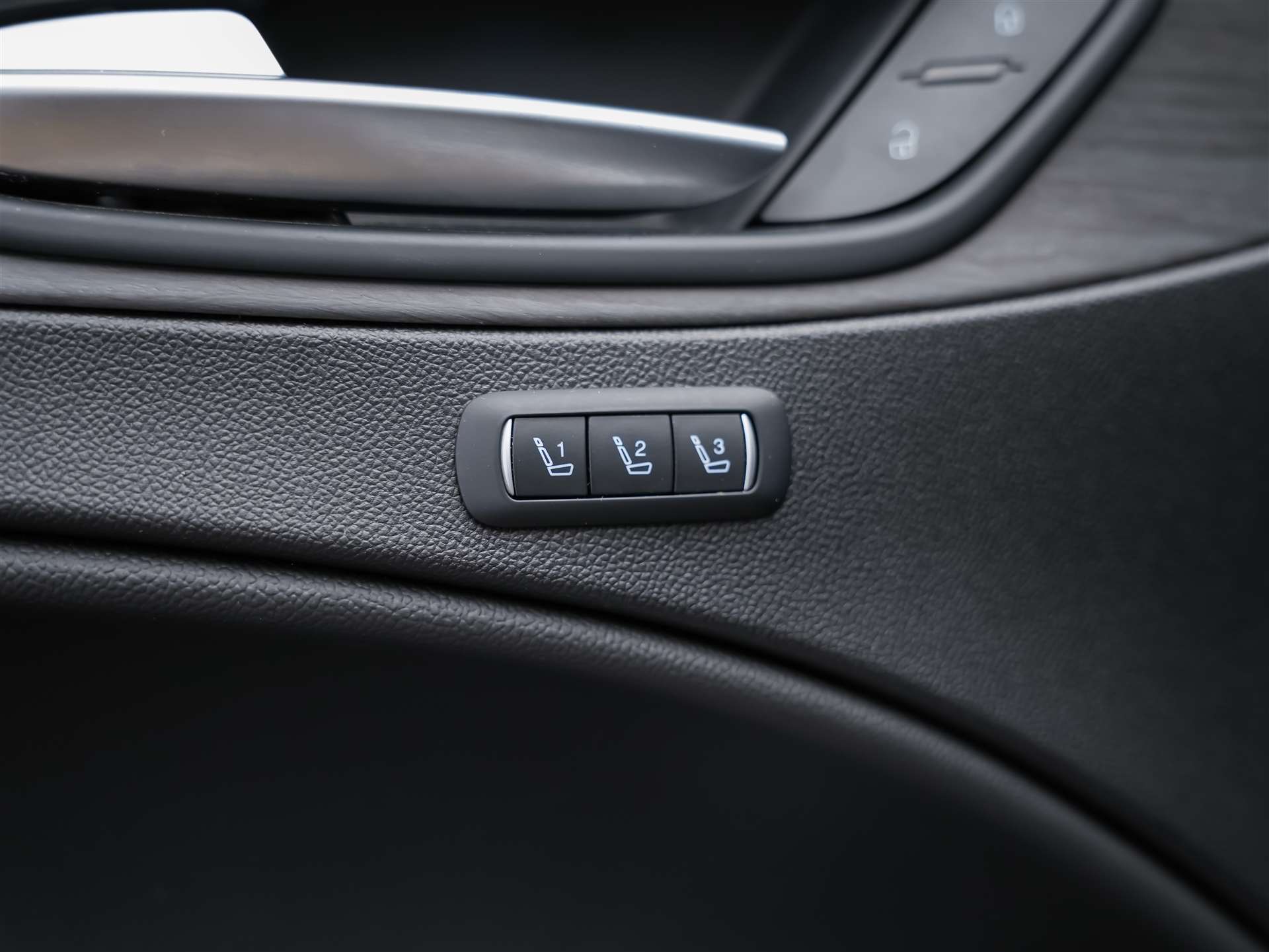 ALFA ROMEO Stelvio 2.0 Super Q4 Automatic *CH Fahrzeug*Lenkradheizung*-image-25
