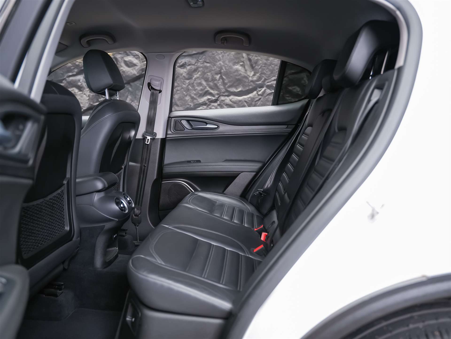 ALFA ROMEO Stelvio 2.0 Super Q4 Automatic *CH Fahrzeug*Lenkradheizung*-image-13