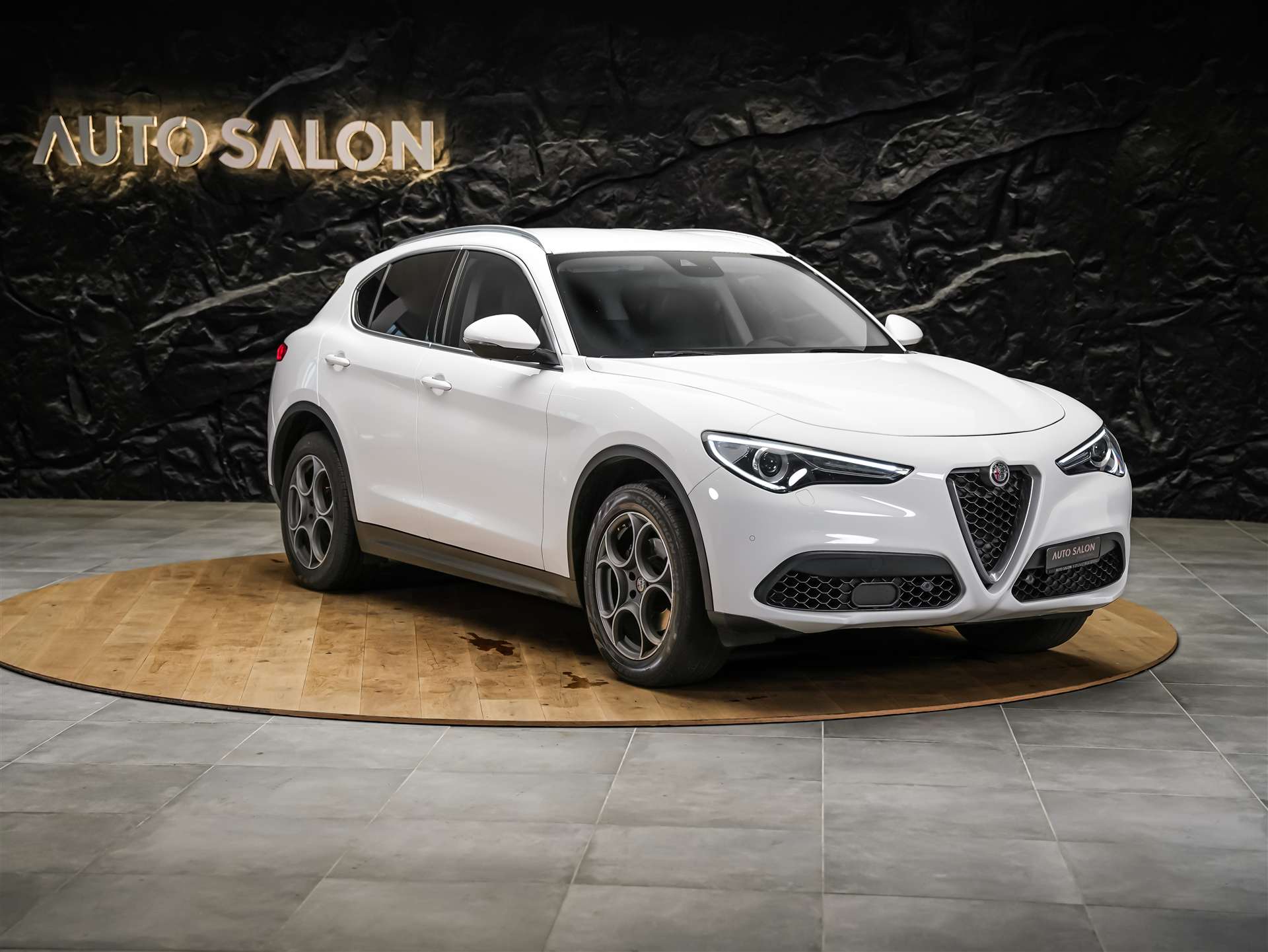 ALFA ROMEO Stelvio 2.0 Super Q4 Automatic *CH Fahrzeug*Lenkradheizung*-image-6