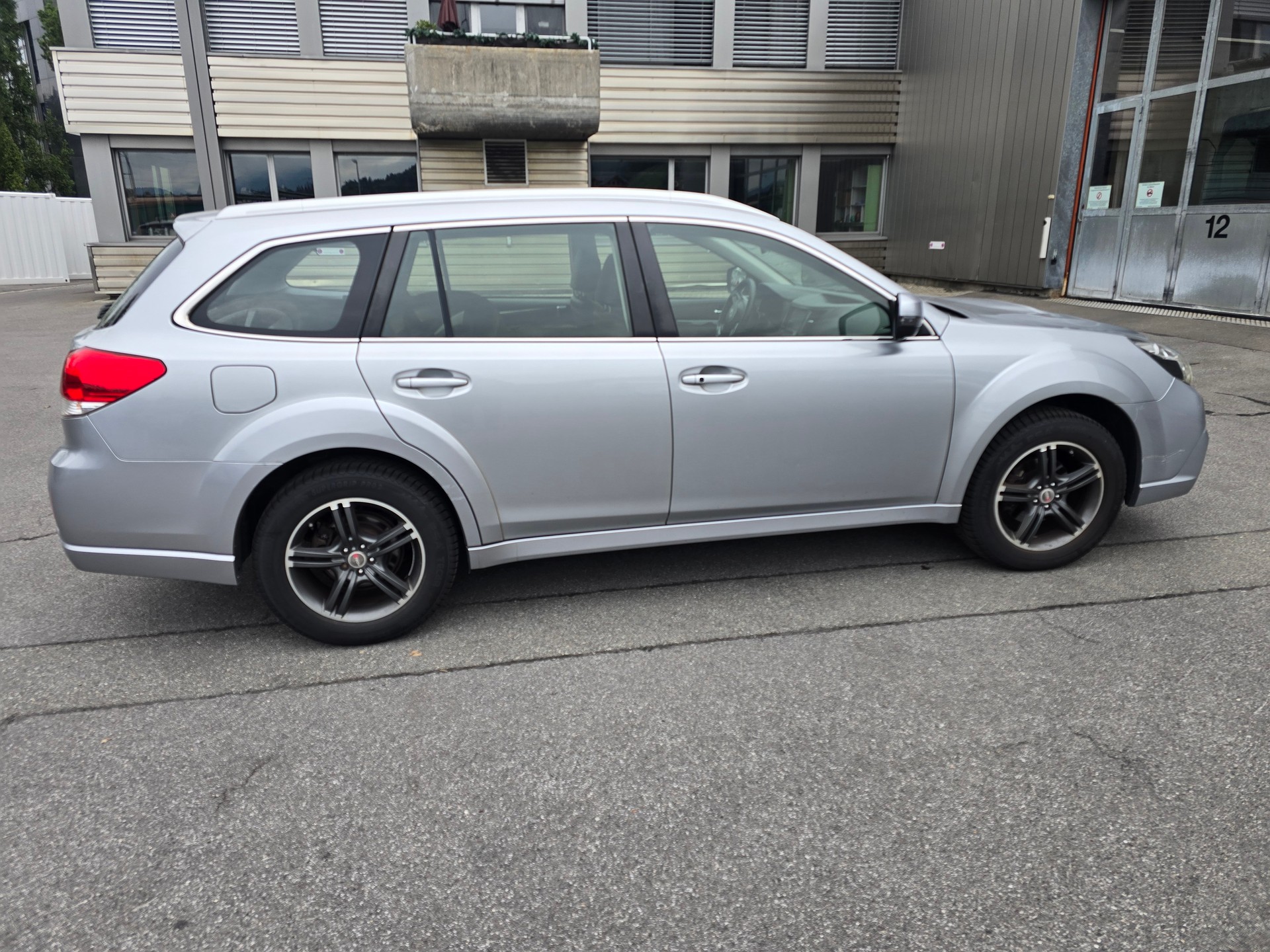SUBARU Outback 2.0D Advantage Classic AWD-image-6