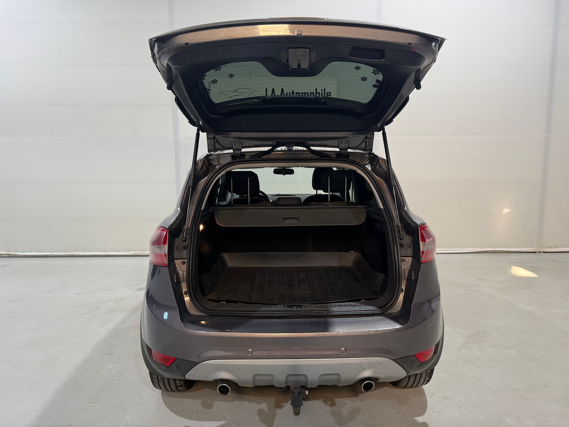 FORD Kuga 2.0 TDCi Individual 4WD PowerShift-image-10