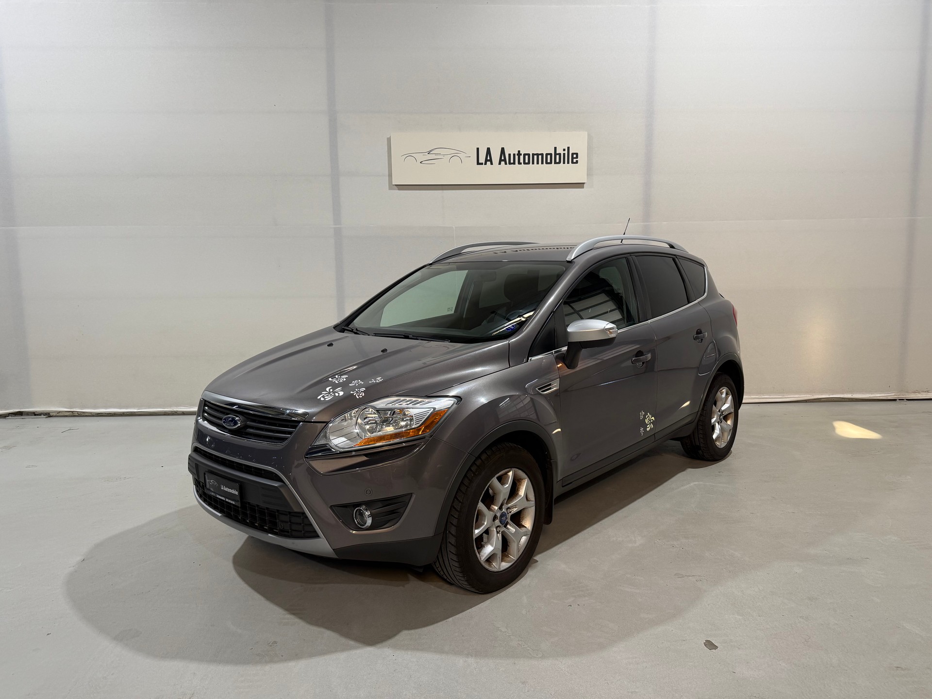 FORD Kuga 2.0 TDCi Individual 4WD PowerShift-image-0