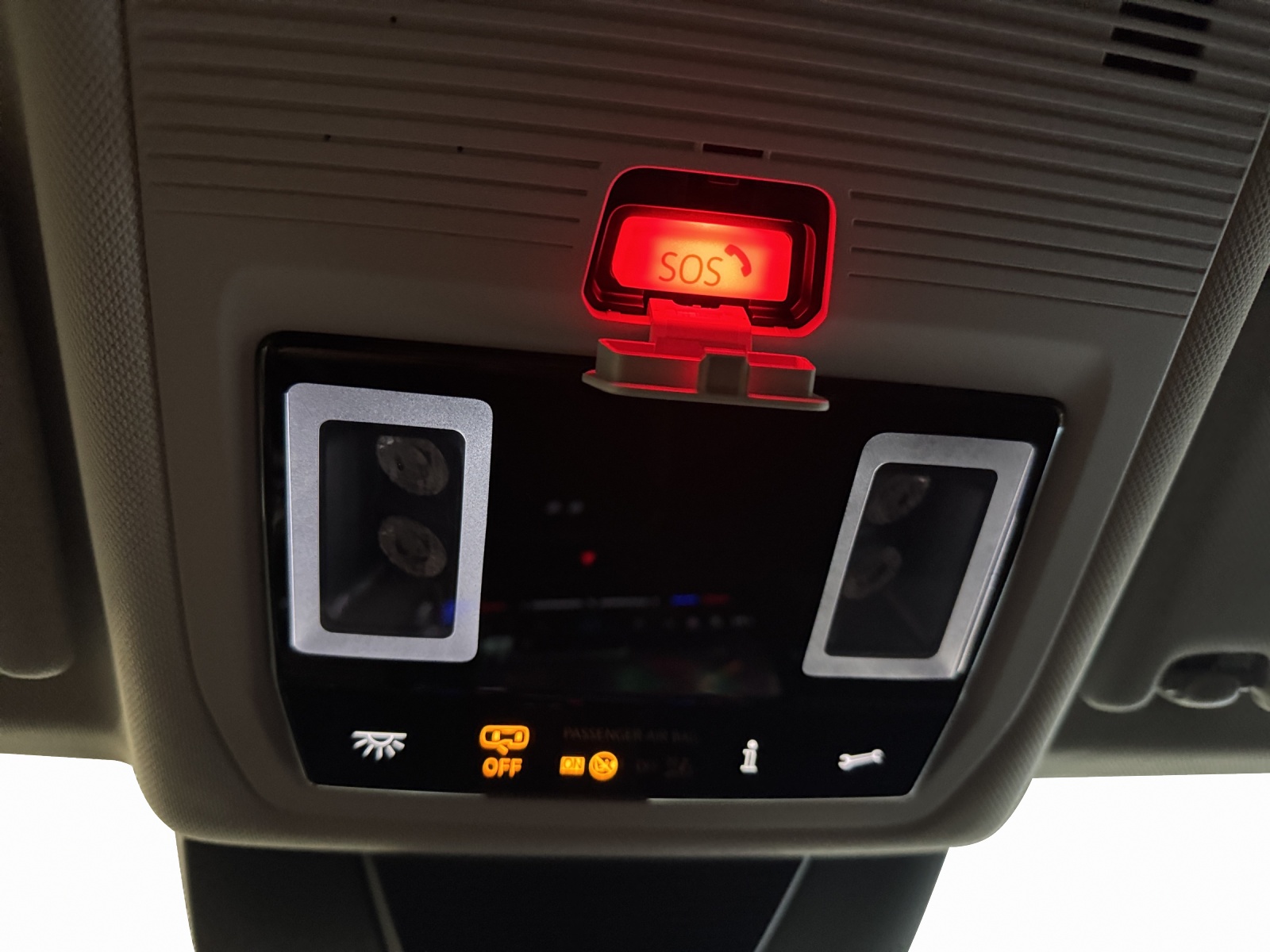 VW T-Roc 1.5 eTSI mHEV Life DSG-image-15