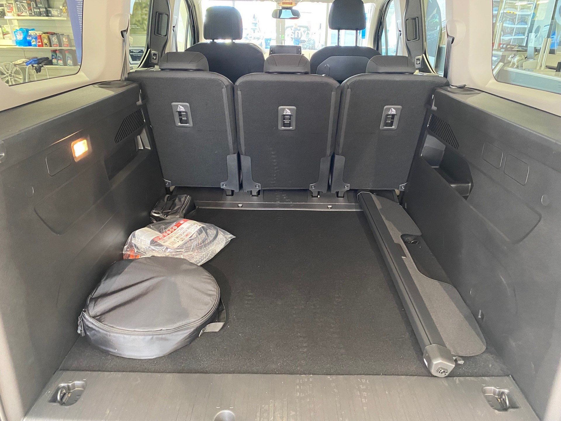 PEUGEOT Rifter Long e-Allure Pack-image-6
