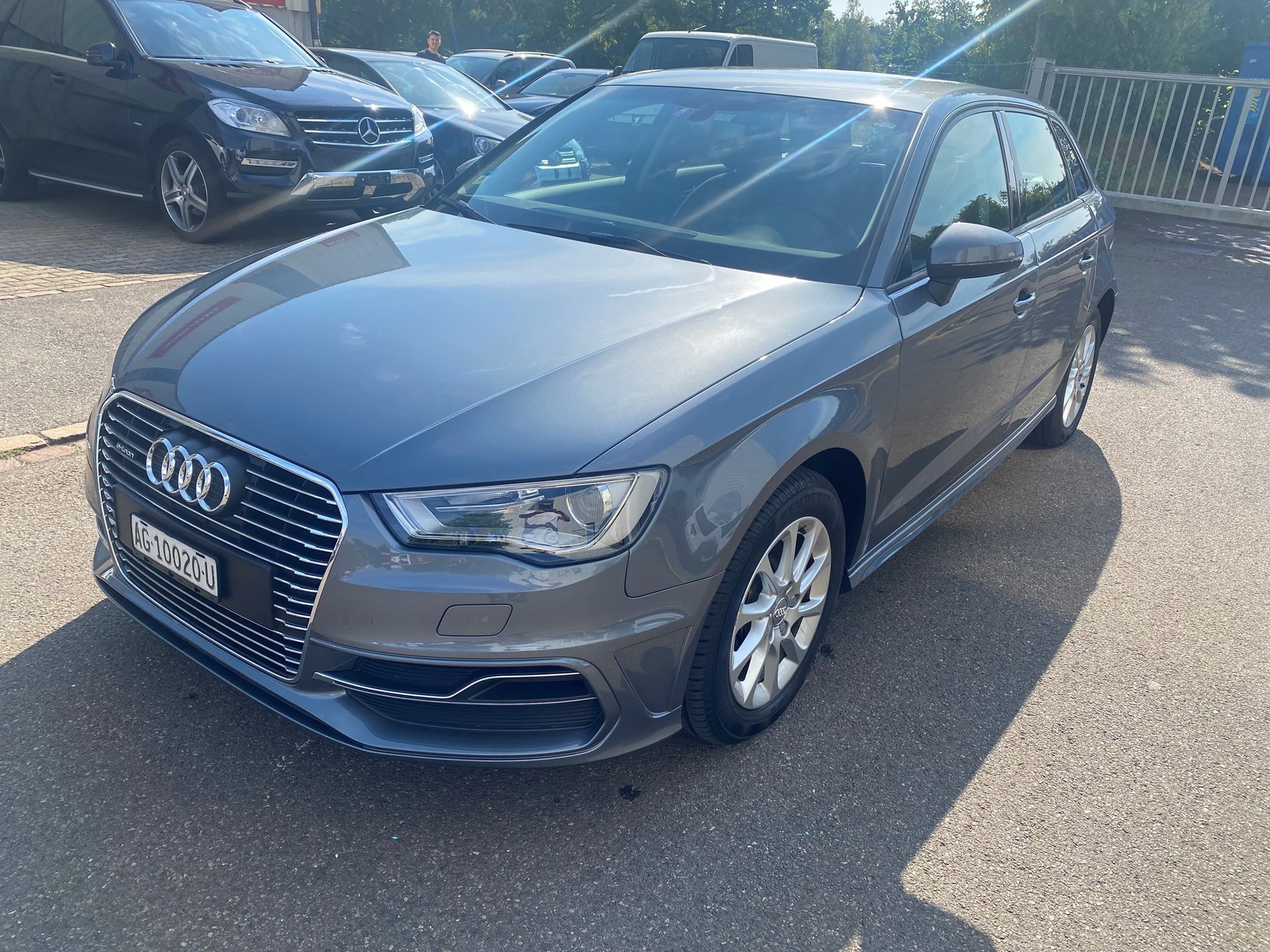 AUDI A3 Sportback 1.4 e-tron Ambition S-tronic-image-1