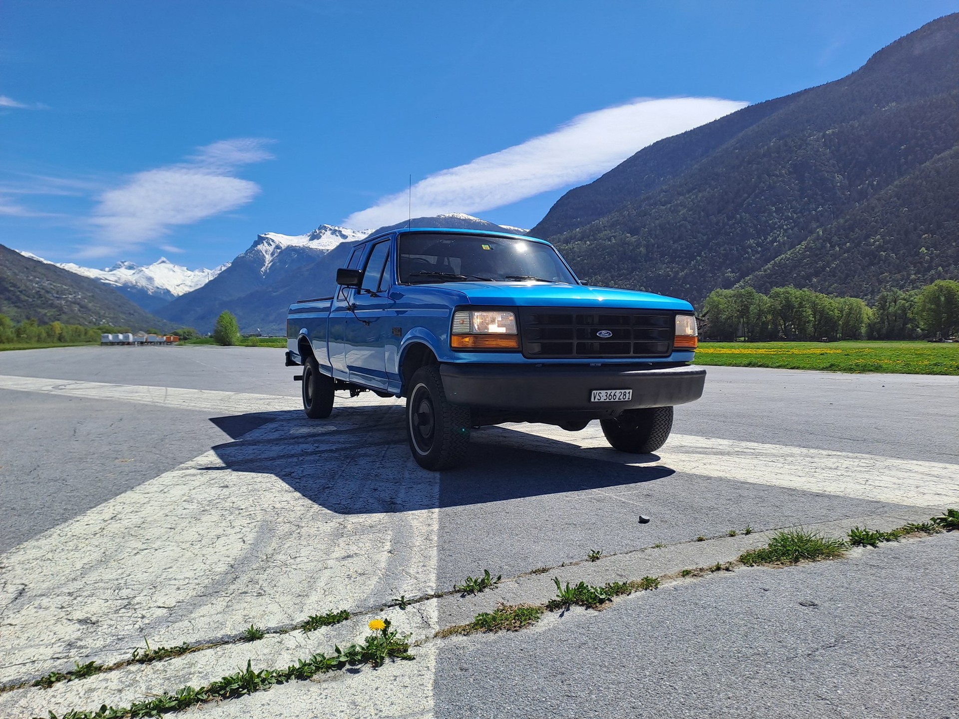 FORD F-Pickup 150-image-0