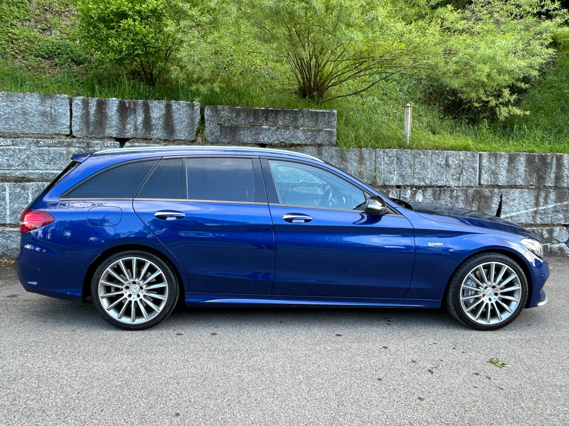 MERCEDES-BENZ C 43 AMG 4Matic 9G-Tronic-image-11