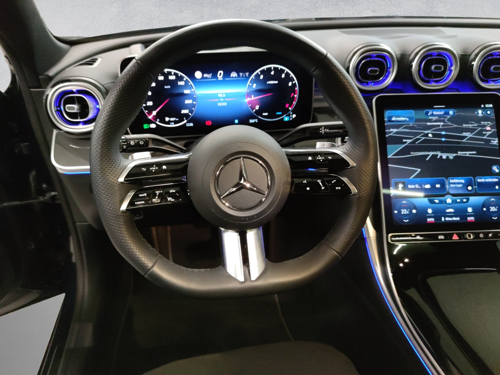 MERCEDES-BENZ C 300 AMG Line 4Matic T-Modell-image-11