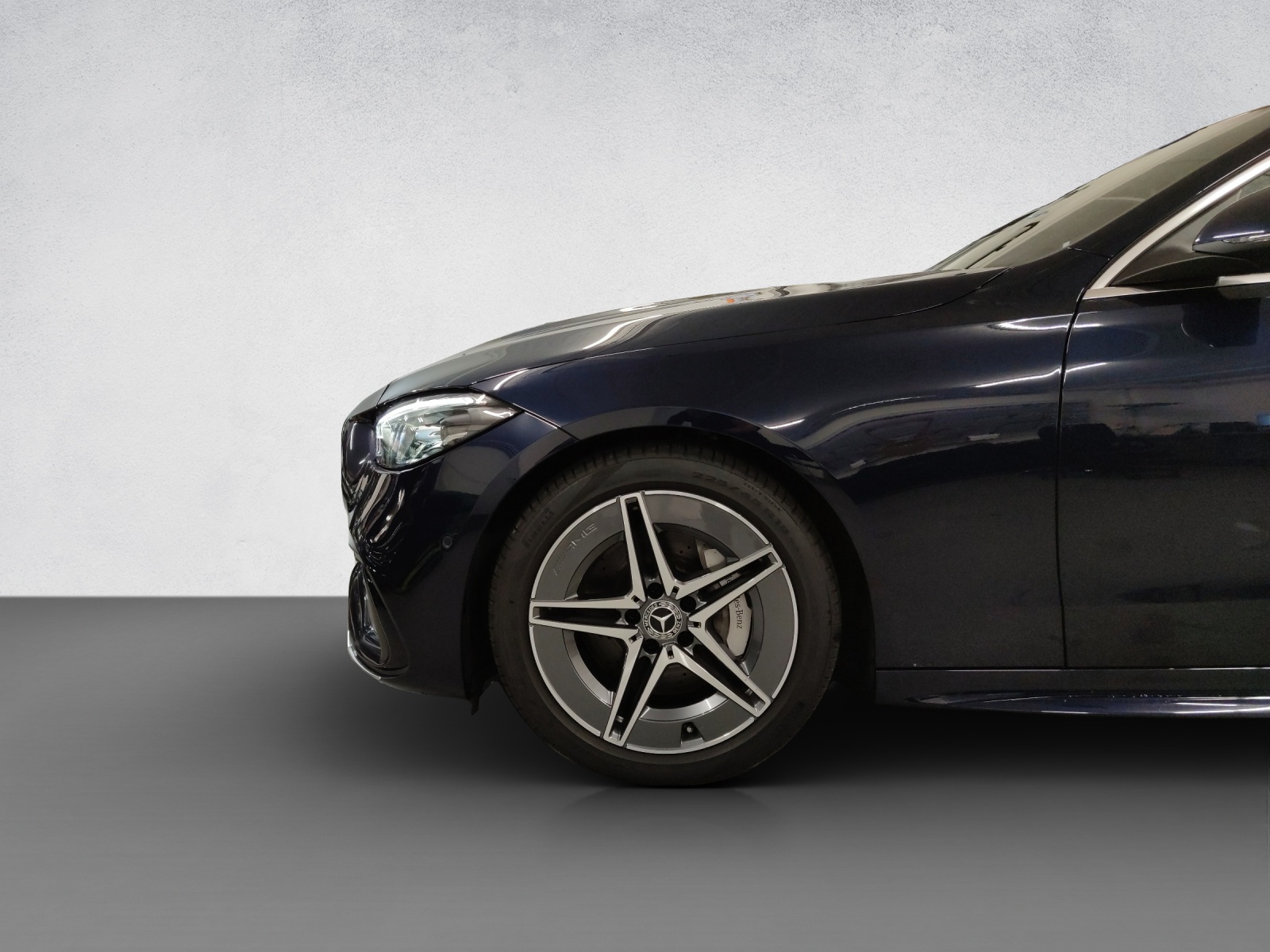 MERCEDES-BENZ C 300 AMG Line 4Matic T-Modell-image-6