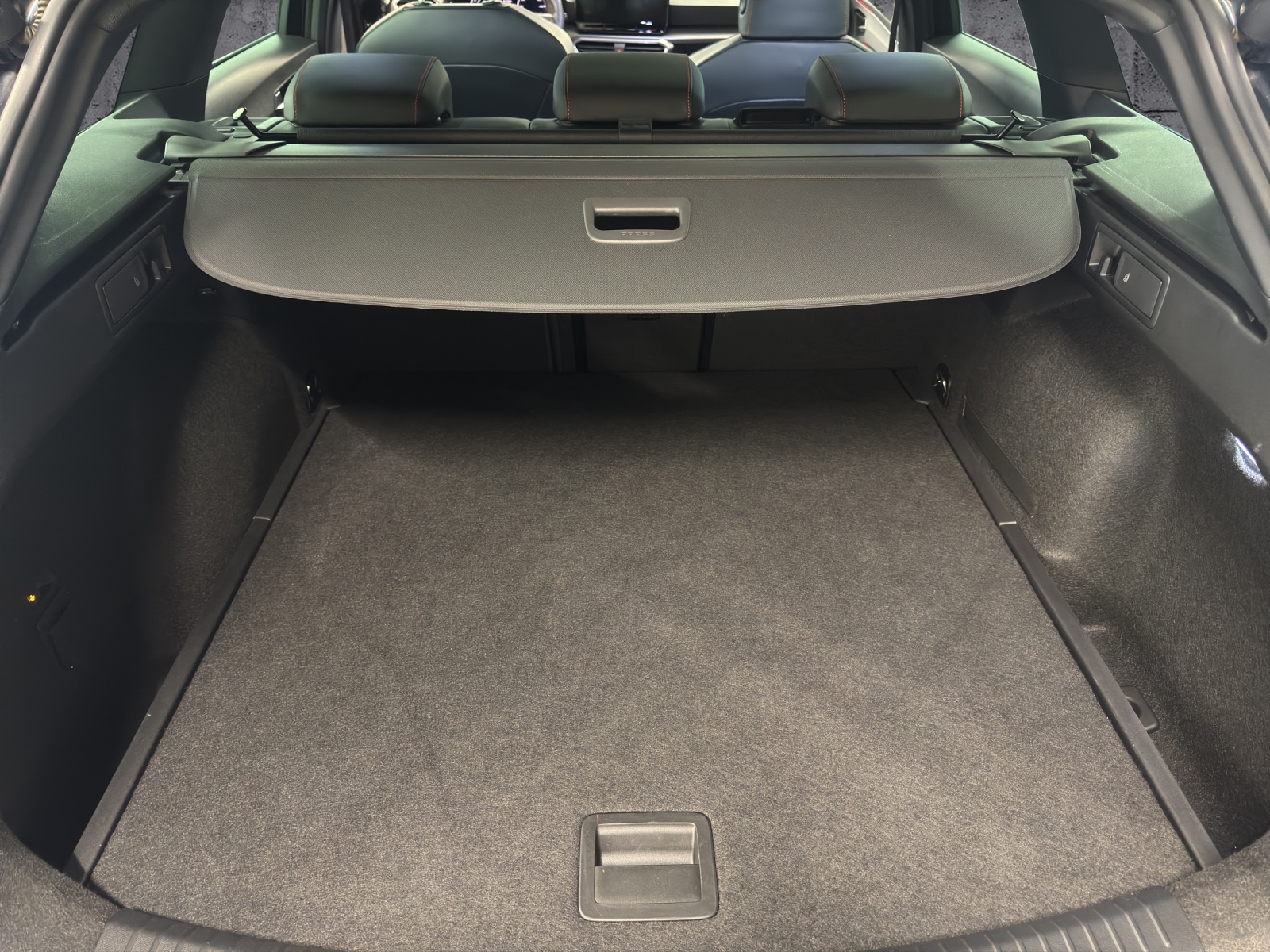 SEAT Leon ST 1.5 eTSI mHEV DSG Hola FR-image-14