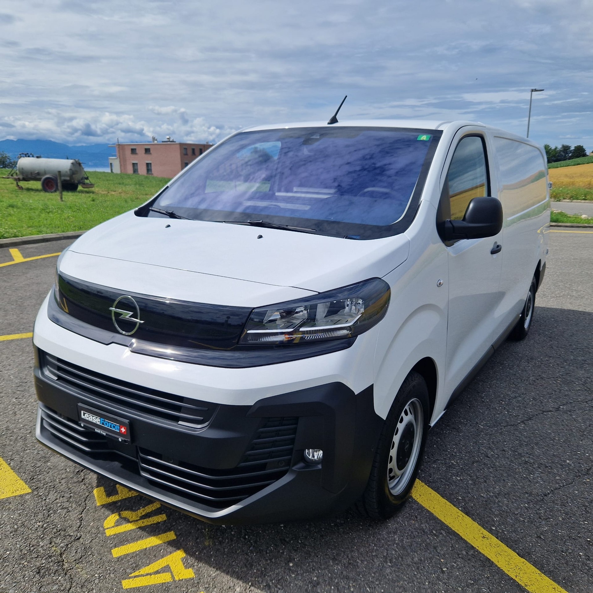 OPEL Vivaro Cargo 2.0 D s/s XL EN Aut.-image-19