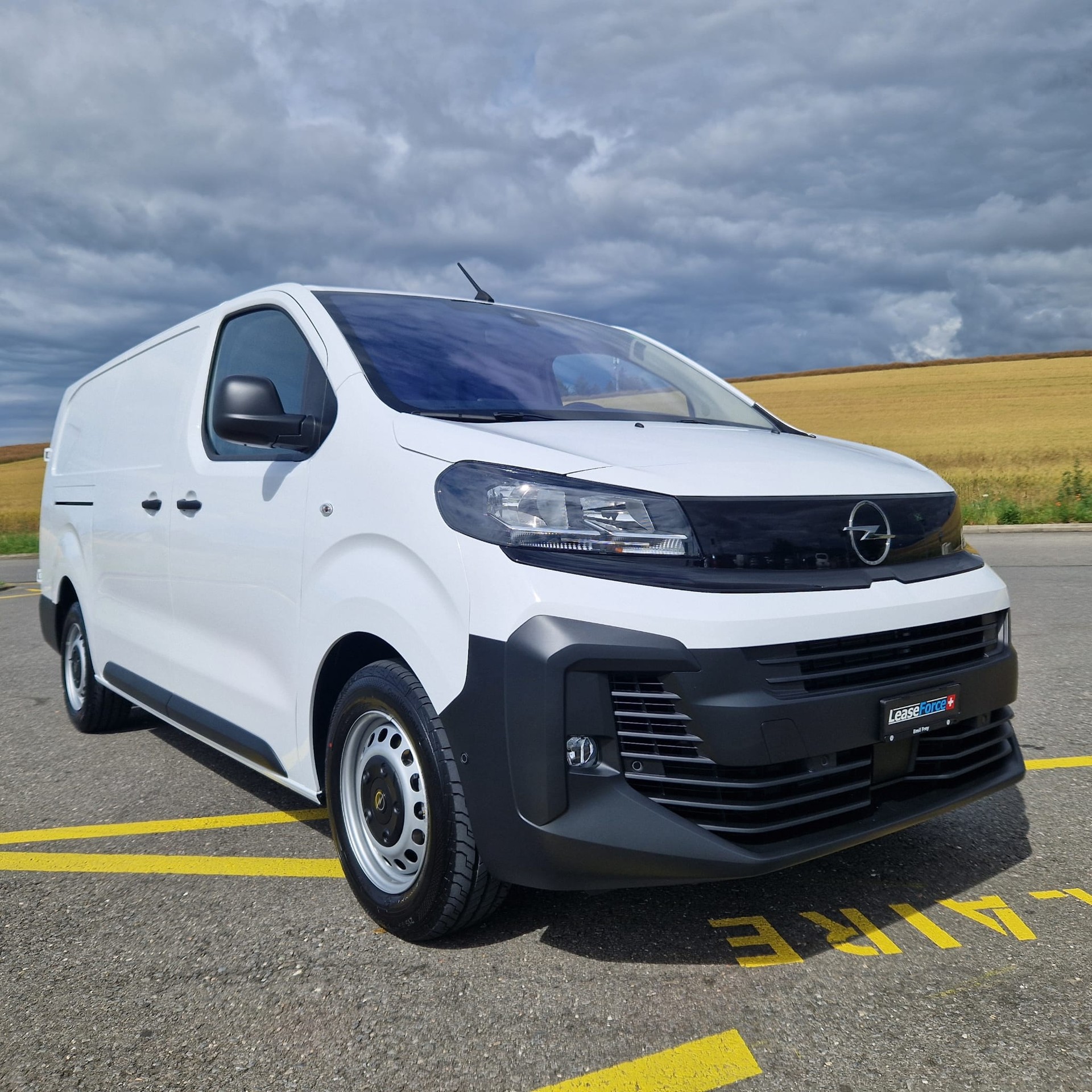 OPEL Vivaro Cargo 2.0 D s/s XL EN Aut.-image-6