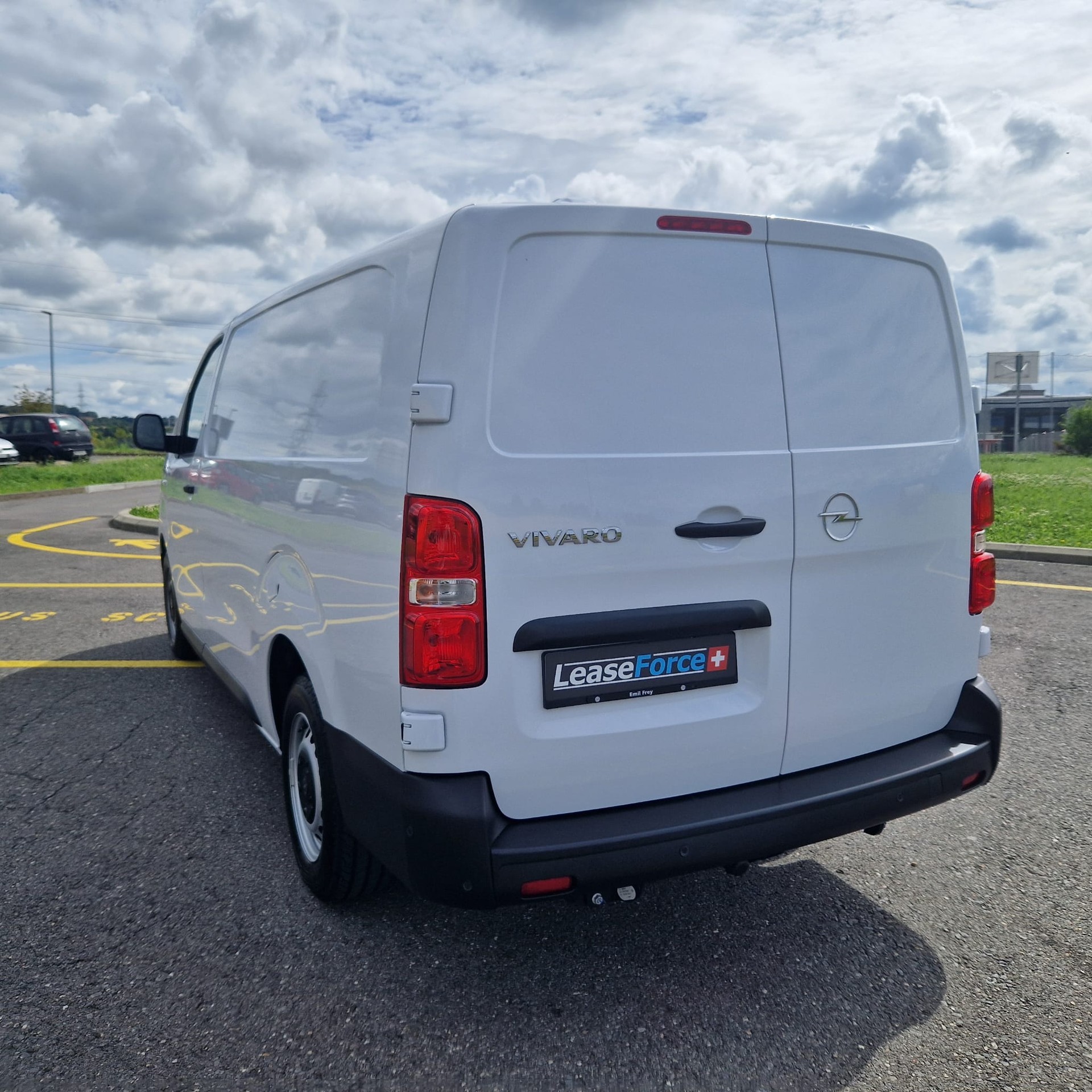 OPEL Vivaro Cargo 2.0 D s/s XL EN Aut.-image-13