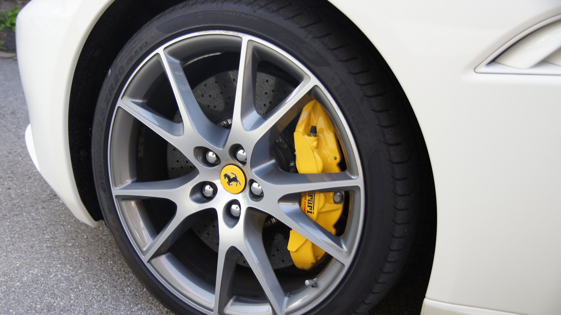 FERRARI California 4.3 V8-image-16