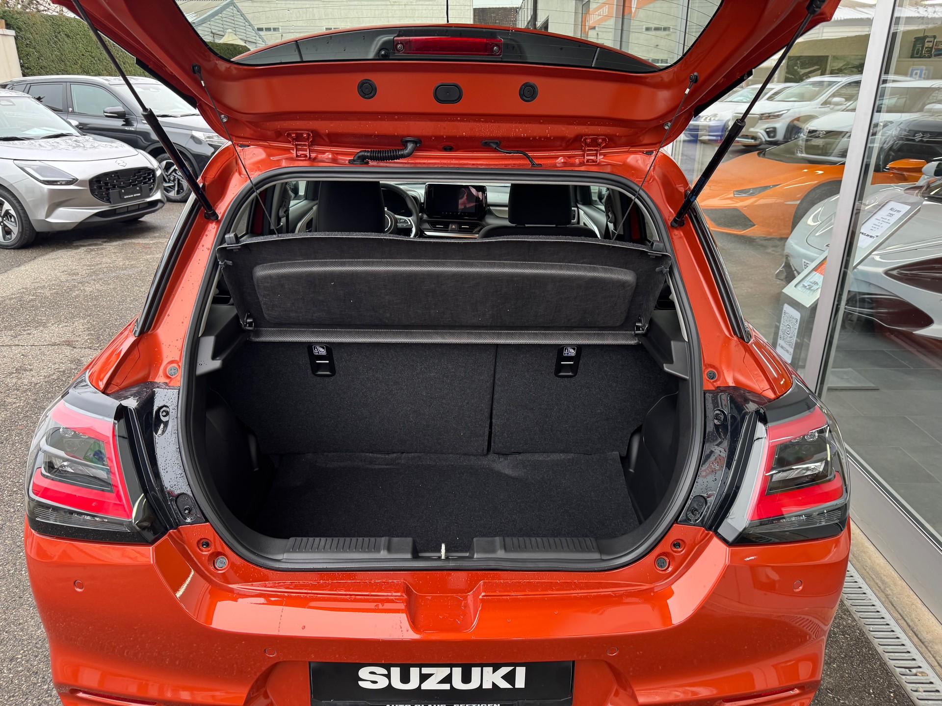 SUZUKI Swift 1.2 Compact Top Hybrid 4x4-image-12