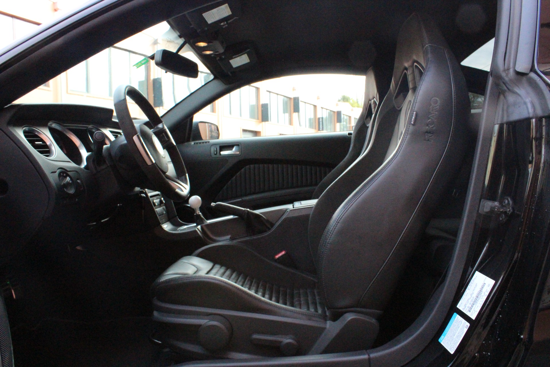 FORD Shelby GT500 5.8 SVT - "660 cv / Sièges Recaro / 1ère main"-image-17