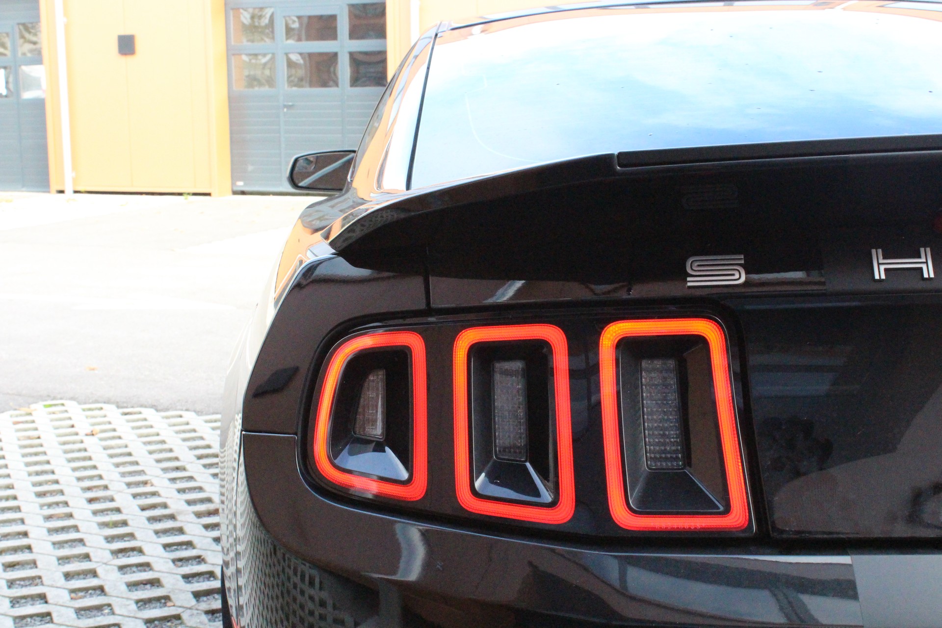 FORD Shelby GT500 5.8 SVT - "660 cv / Sièges Recaro / 1ère main"-image-8