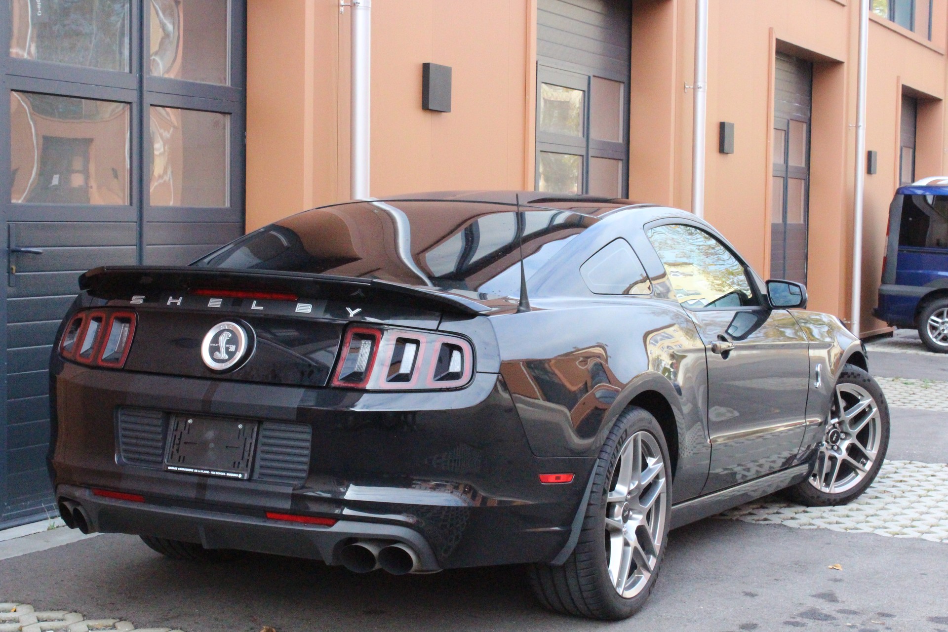 FORD Shelby GT500 5.8 SVT - "660 cv / Sièges Recaro / 1ère main"-image-3