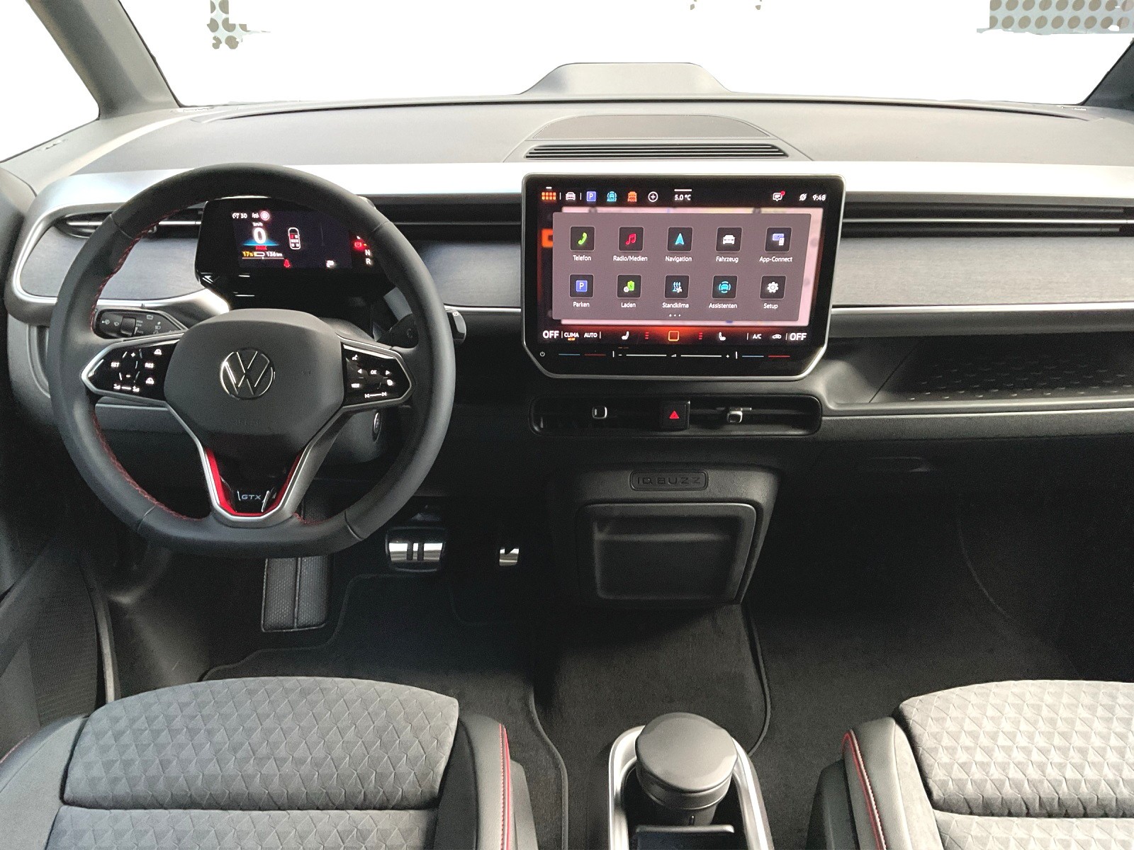 VW ID.Buzz LWB GTX 4 Motion-image-7