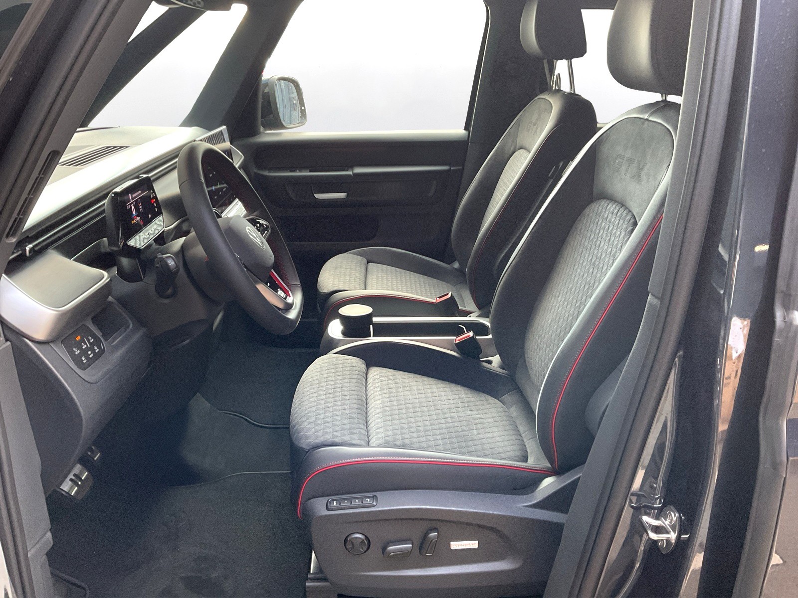 VW ID.Buzz LWB GTX 4 Motion-image-10