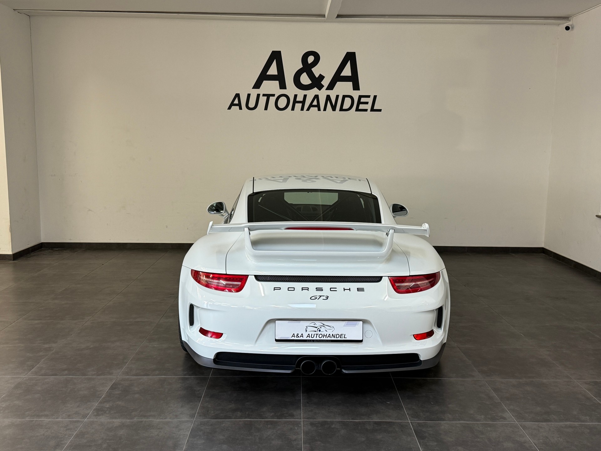 PORSCHE GT3-image-4