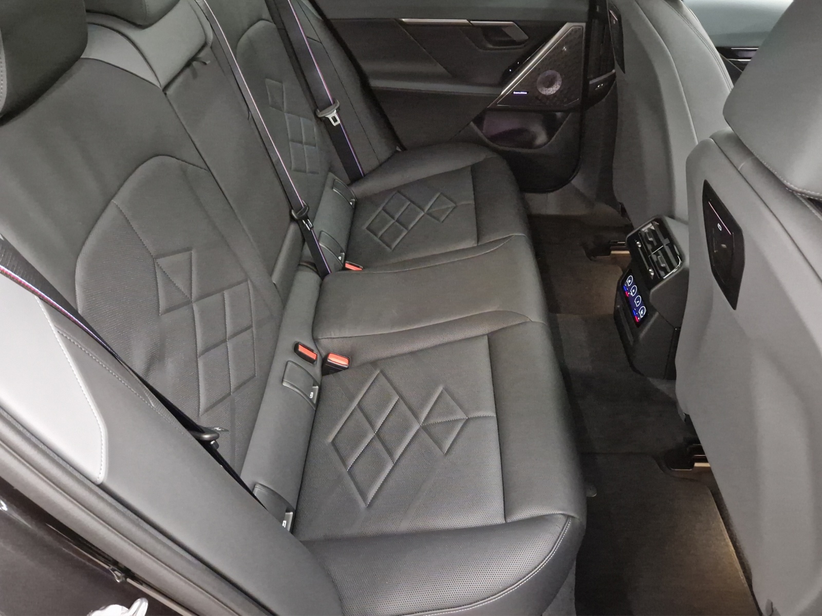 BMW 540d xDrive 48V Touring M Sport Pro Steptronic-image-12