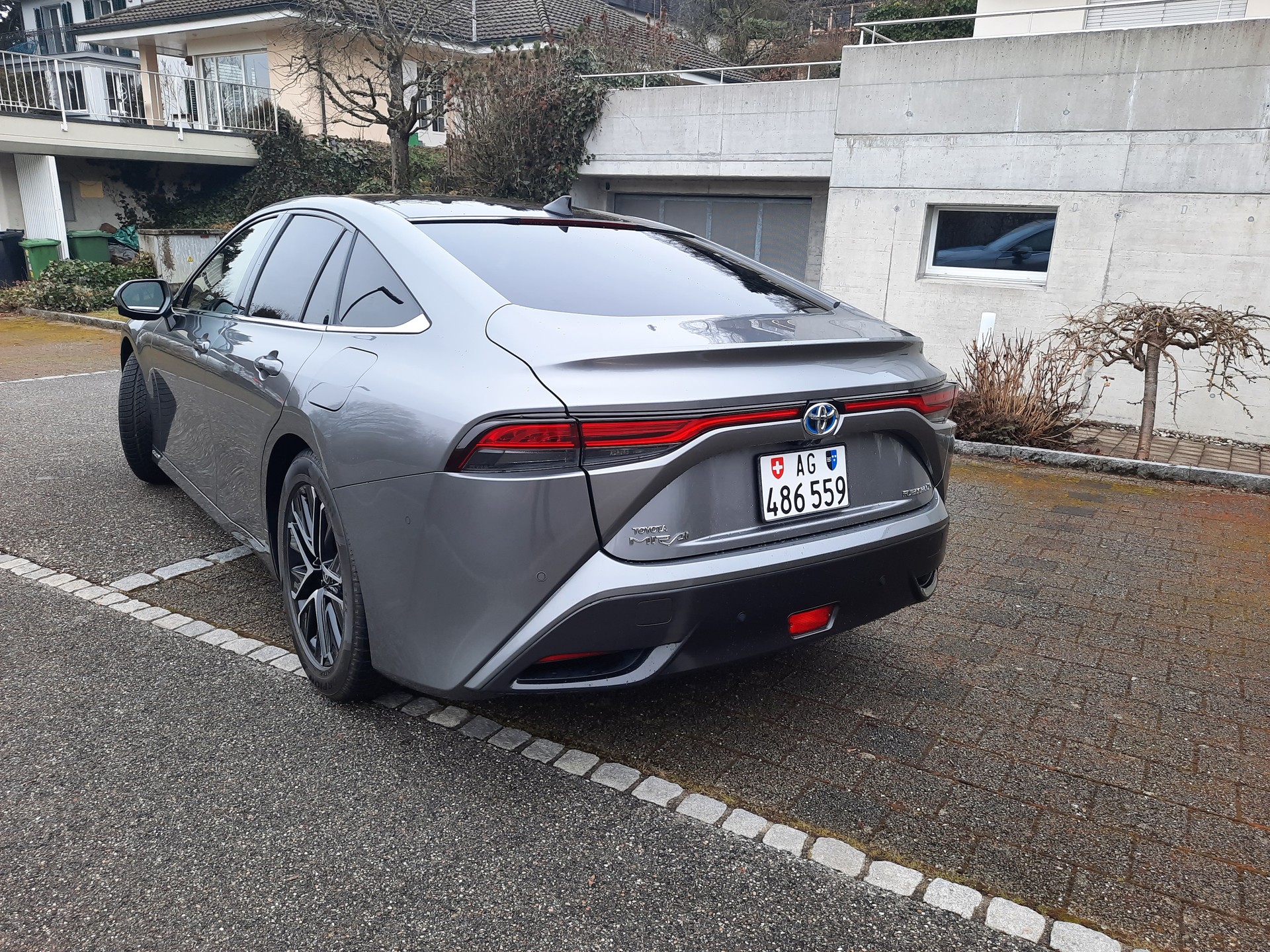 TOYOTA Mirai Fuel cell Platinum - Werksgarantie bis 2038/250000km-image-2