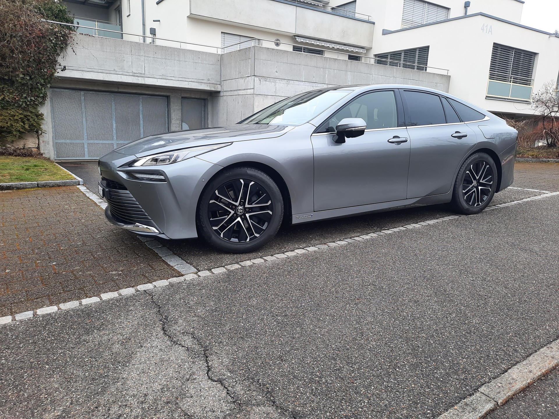 TOYOTA Mirai Fuel cell Platinum - Werksgarantie bis 2038/250000km-image-4
