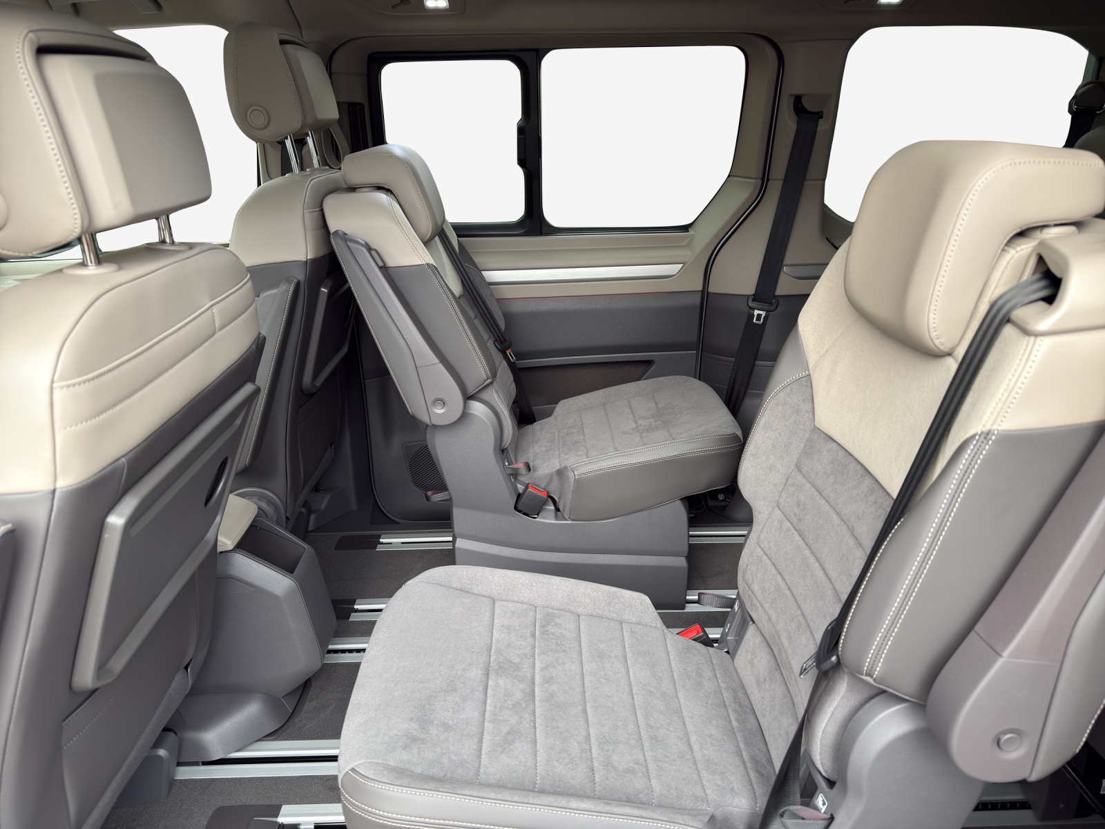 VW Multivan 2.0 TDI Life DSG-image-14
