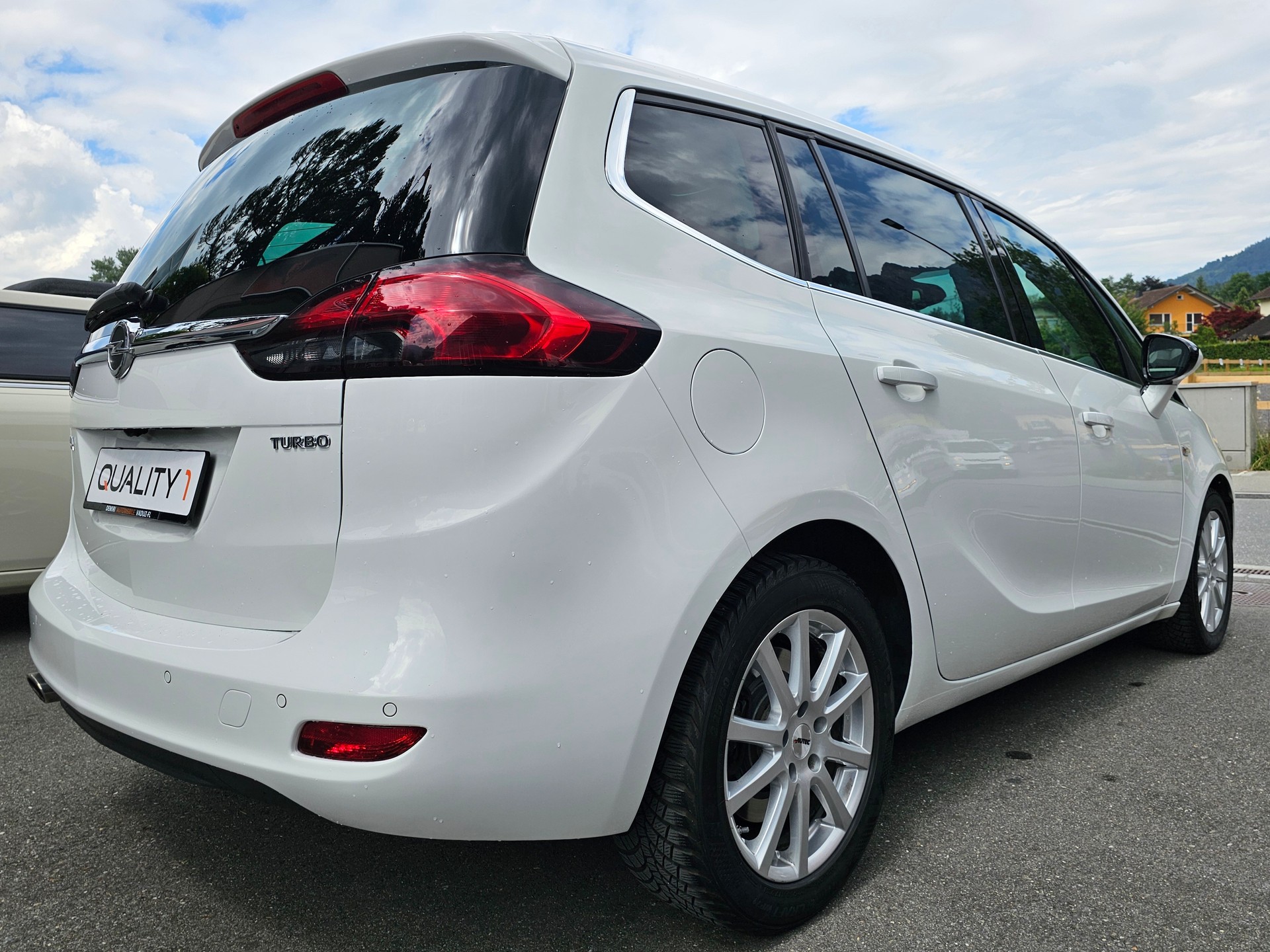 OPEL Zafira Tourer 1.6i 16V Turbo Drive Automatic-image-3