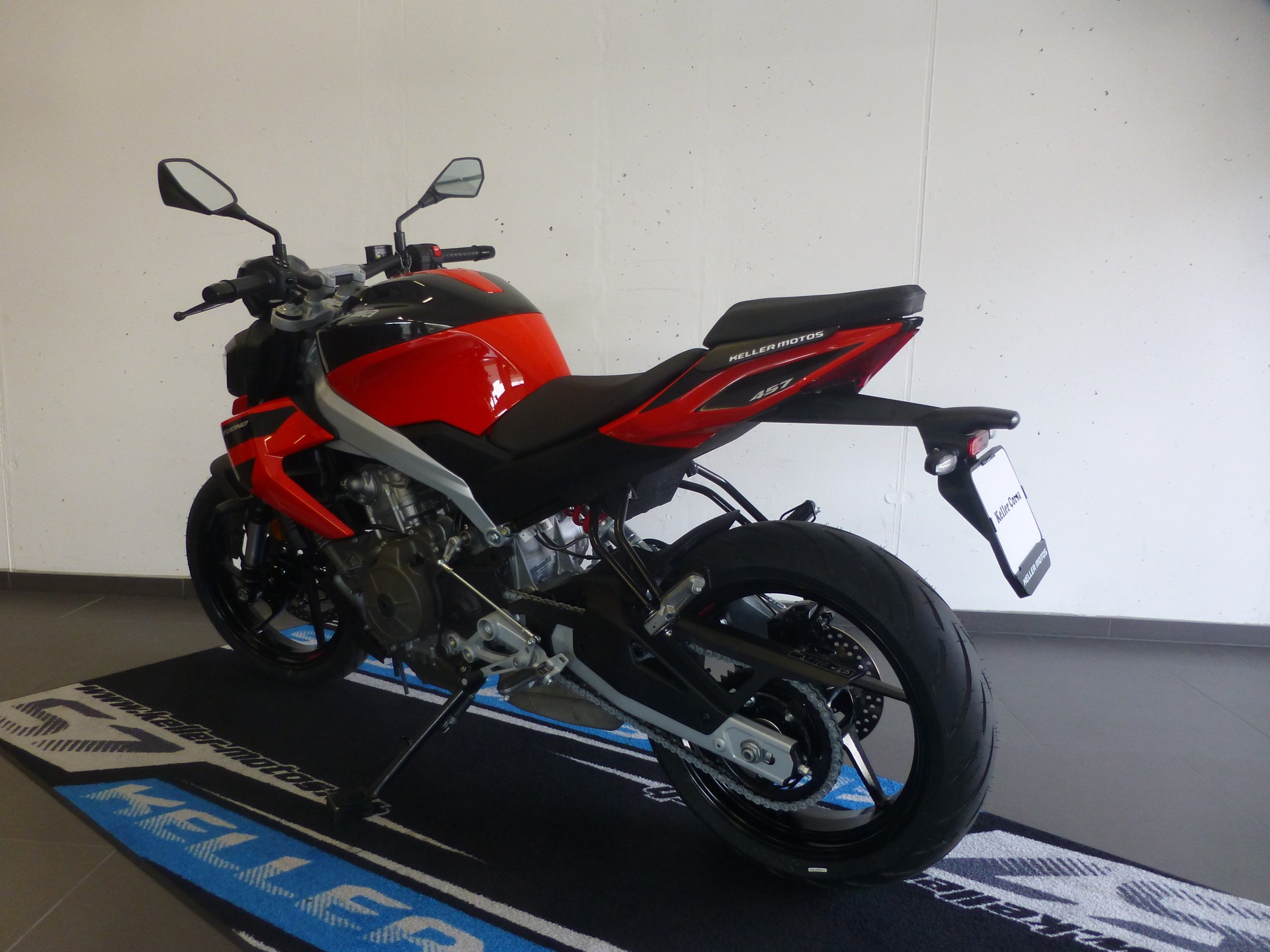 APRILIA Tuono 457 (35kW) E5+-showroom-element-3