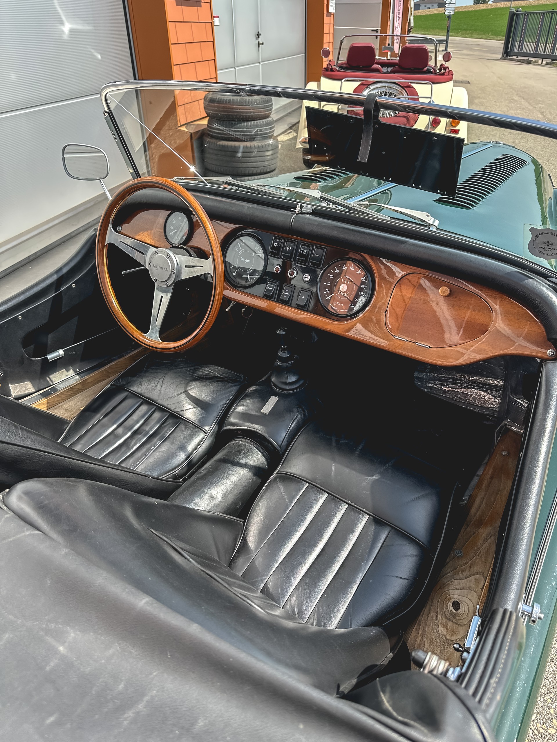 MORGAN PLUS 8-image-4