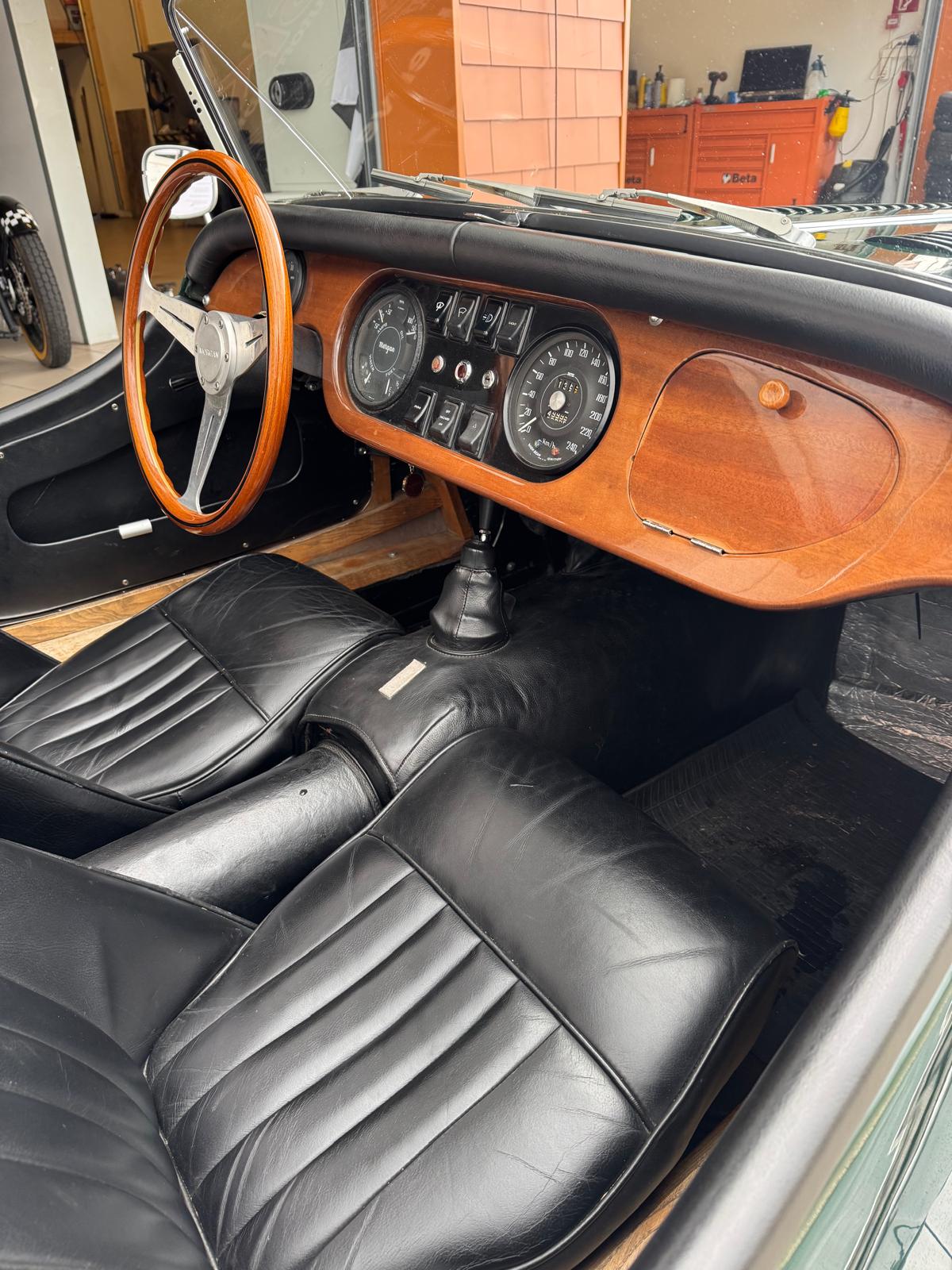 MORGAN PLUS 8-image-10