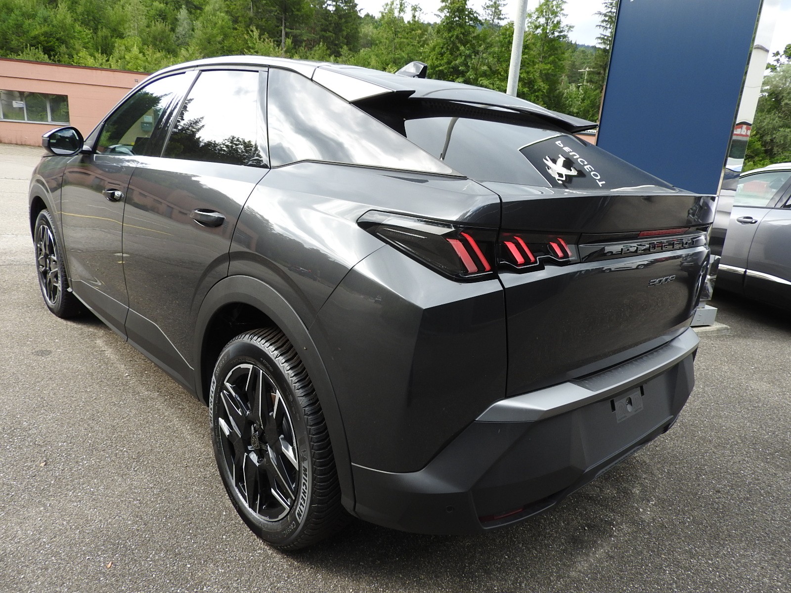 PEUGEOT 3008 145 CV MHEV DCS Allure Premium-image-3