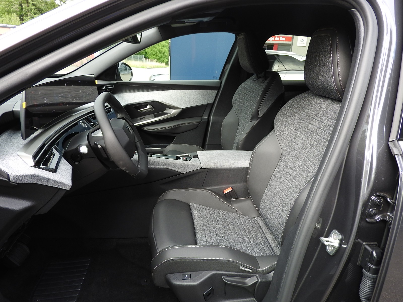 PEUGEOT 3008 145 CV MHEV DCS Allure Premium-image-7
