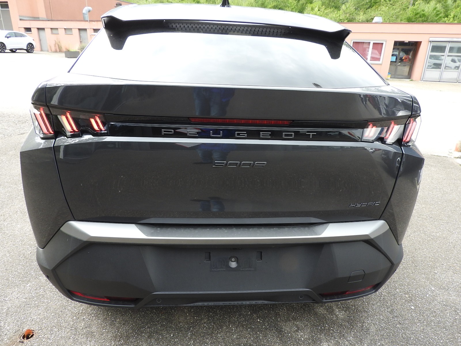 PEUGEOT 3008 145 CV MHEV DCS Allure Premium-image-11
